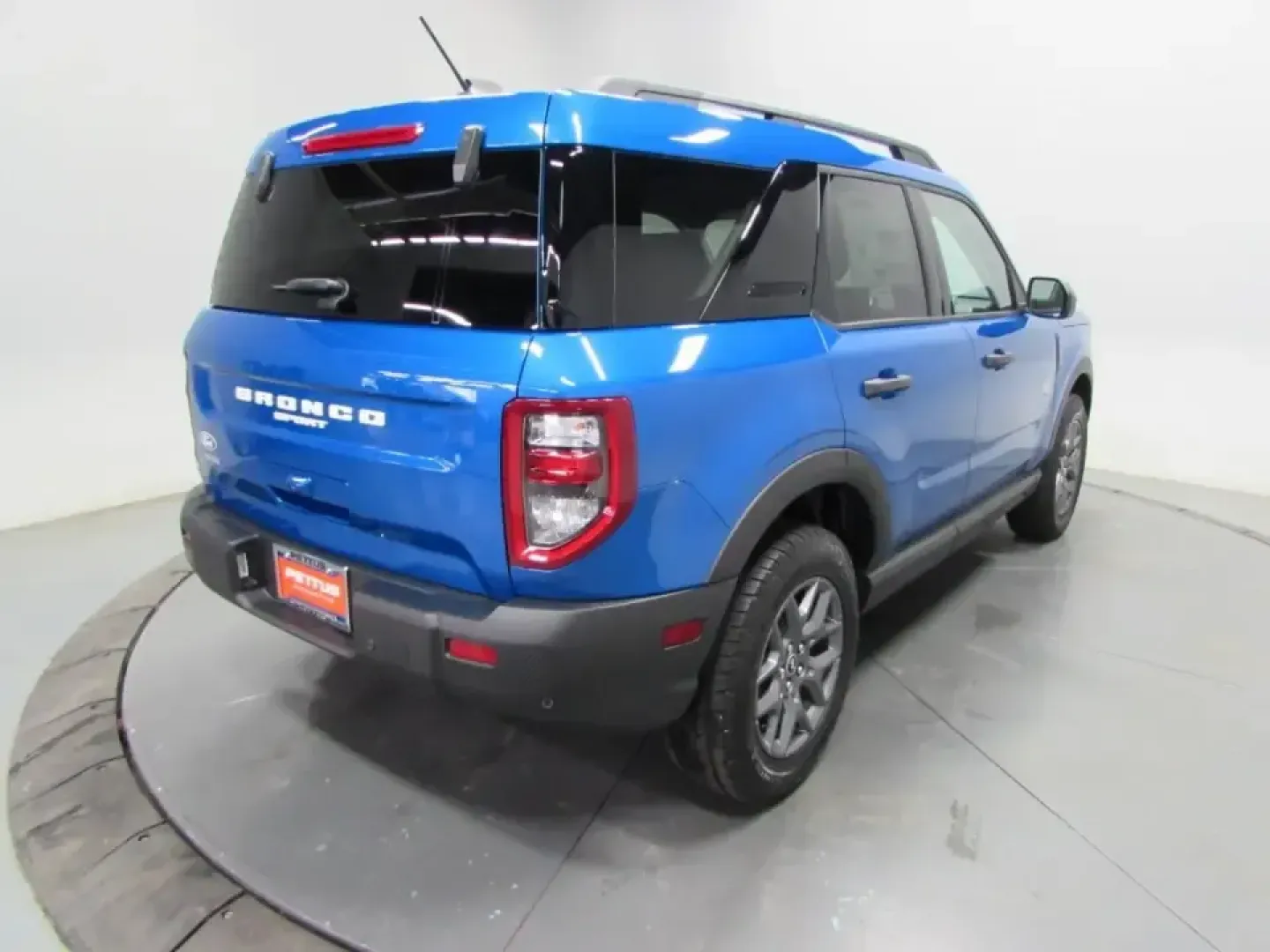 2026 /Medium Lt Smoked Truffle Ford Bronco Sport Big Bend (3FMCR9BN1TR) with an 1.5L EcoBoost engine, Automatic transmission, located at 12836 Highway 21, De Soto, MO, 63020, (636) 337-7777, 38.151867, -90.575615 - Weekday commuter, weekend explorer, and family errand-runner all in one-this 2026 Ford Bronco Sport Big Bend is built for the De Soto lifestyle, where you might cruise Missouri Hwy 21 to work on Friday and point the nose toward a campsite or trailhead on Saturday. With just 11 miles, it offers that - Photo#6