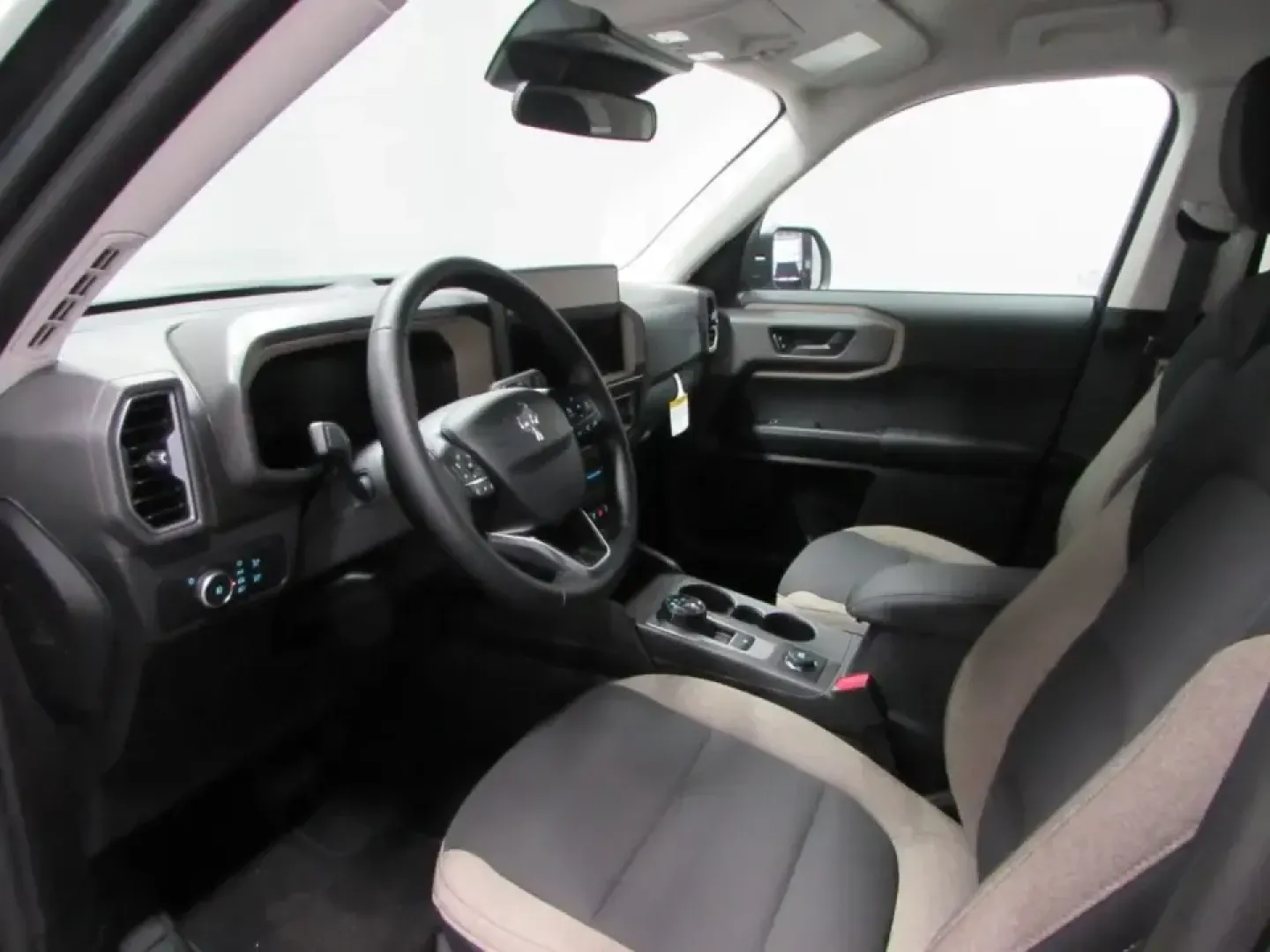 2026 /Medium Lt Smoked Truffle Ford Bronco Sport Big Bend (3FMCR9BNXTR) with an 1.5L EcoBoost engine, Automatic transmission, located at 12836 Highway 21, De Soto, MO, 63020, (636) 337-7777, 38.151867, -90.575615 - Weekend trail runs, weekday commutes, and last-minute road trips all ask for the same thing: a compact SUV that's easy to live with, confident in bad weather, and efficient when the miles add up. This **2026 Ford Bronco Sport Big Bend** delivers that go-anywhere after work lifestyle with modern comf - Photo#12