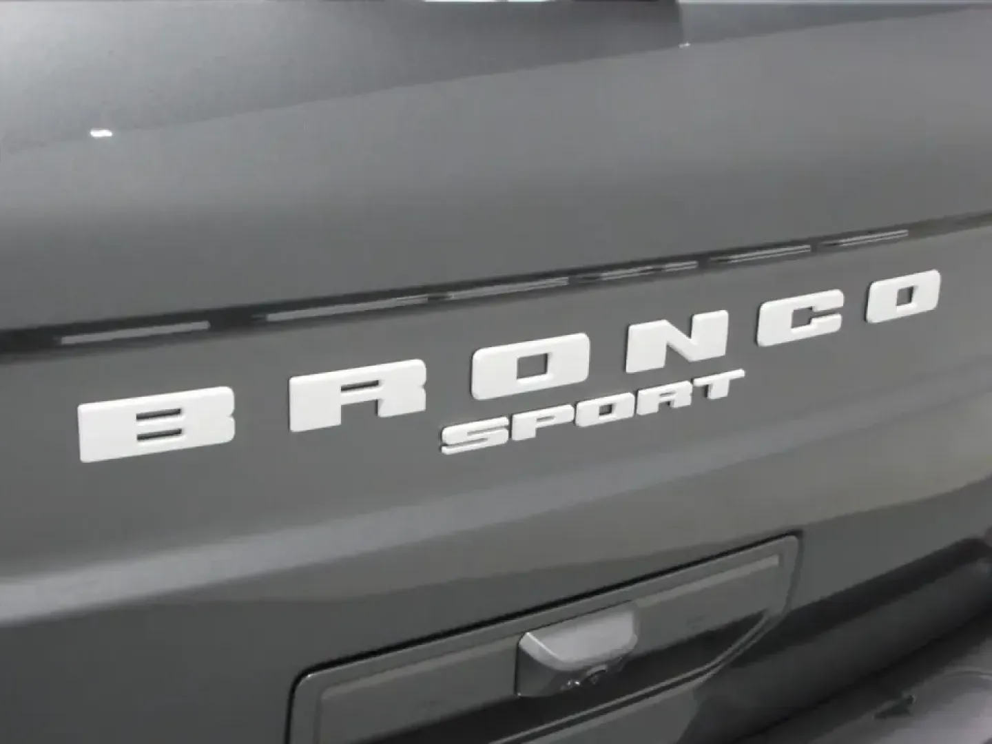 2026 /Medium Lt Smoked Truffle Ford Bronco Sport Big Bend (3FMCR9BNXTR) with an 1.5L EcoBoost engine, Automatic transmission, located at 12836 Highway 21, De Soto, MO, 63020, (636) 337-7777, 38.151867, -90.575615 - Weekend trail runs, weekday commutes, and last-minute road trips all ask for the same thing: a compact SUV that's easy to live with, confident in bad weather, and efficient when the miles add up. This **2026 Ford Bronco Sport Big Bend** delivers that go-anywhere after work lifestyle with modern comf - Photo#32