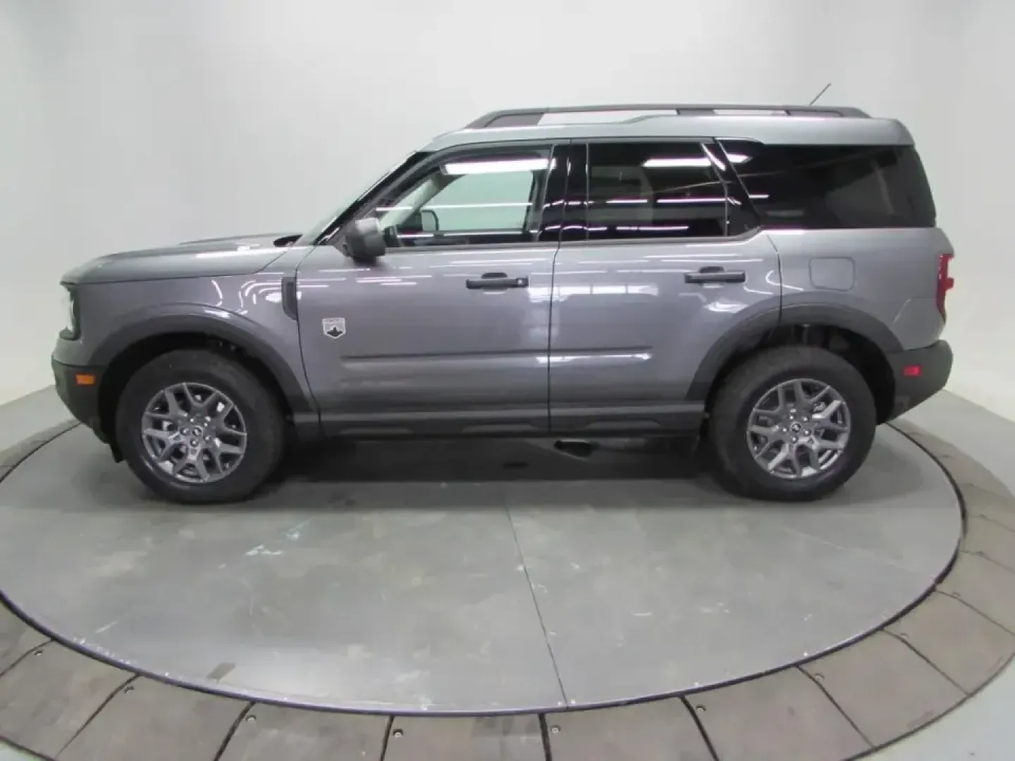 2026 /Medium Lt Smoked Truffle Ford Bronco Sport Big Bend (3FMCR9BNXTR) with an 1.5L EcoBoost engine, Automatic transmission, located at 12836 Highway 21, De Soto, MO, 63020, (636) 337-7777, 38.151867, -90.575615 - Weekend trail runs, weekday commutes, and last-minute road trips all ask for the same thing: a compact SUV that's easy to live with, confident in bad weather, and efficient when the miles add up. This **2026 Ford Bronco Sport Big Bend** delivers that go-anywhere after work lifestyle with modern comf - Photo#3