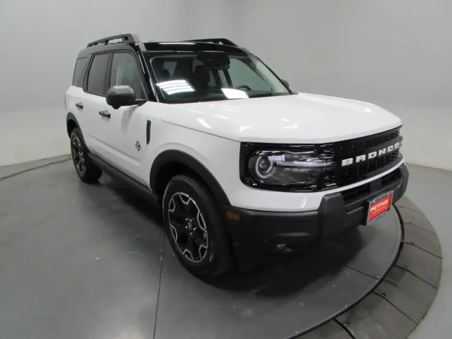 2026 /Ebony/Roast Ford Bronco Sport Outer Banks (3FMCR9CN2TR) with an 1.5L EcoBoost engine, Automatic transmission, located at 12836 Highway 21, De Soto, MO, 63020, (636) 337-7777, 38.151867, -90.575615 - Weekdays in the commuter lane, weekends on gravel backroads to Washington State Park-this like-new 2026 Ford Bronco Sport Outer Banks is built for De Soto, MO drivers who want one SUV that can handle everyday errands and spontaneous getaways without feeling bulky or thirsty at the pump. With just ** - Photo#0
