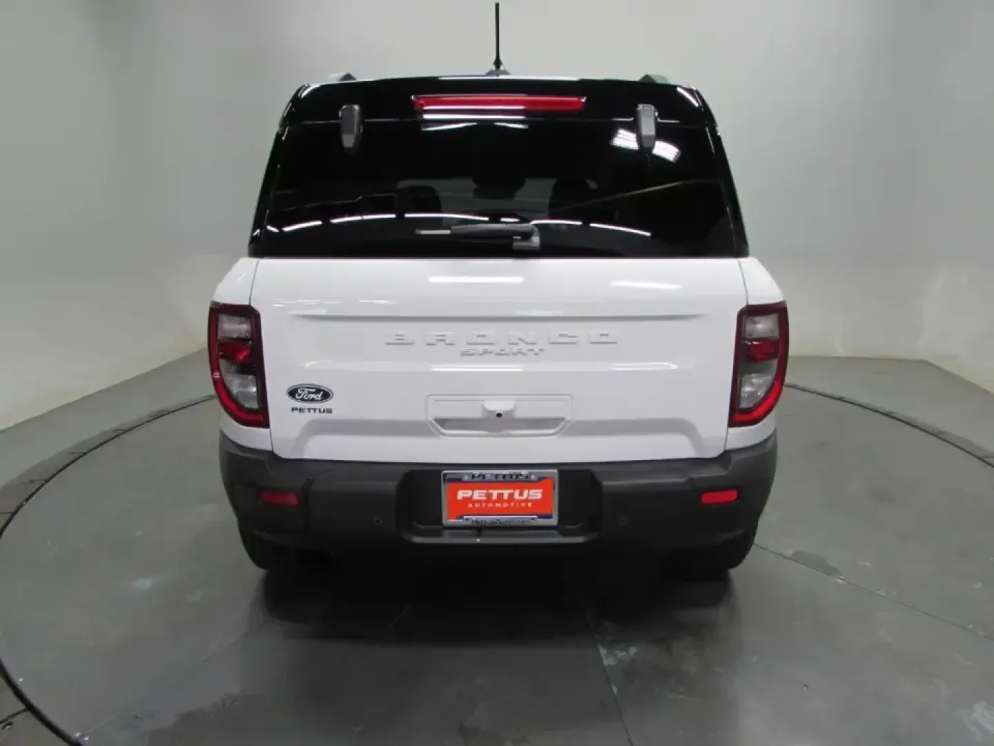 2026 /Ebony/Roast Ford Bronco Sport Outer Banks (3FMCR9CN2TR) with an 1.5L EcoBoost engine, Automatic transmission, located at 12836 Highway 21, De Soto, MO, 63020, (636) 337-7777, 38.151867, -90.575615 - Weekdays in the commuter lane, weekends on gravel backroads to Washington State Park-this like-new 2026 Ford Bronco Sport Outer Banks is built for De Soto, MO drivers who want one SUV that can handle everyday errands and spontaneous getaways without feeling bulky or thirsty at the pump. With just ** - Photo#5