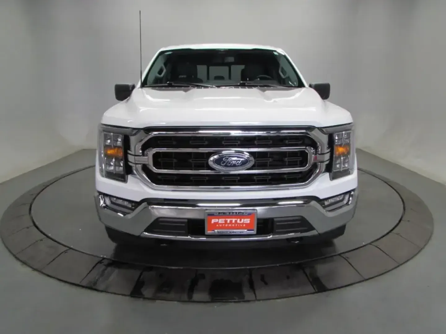 2023 /Black W/Medium Dark Slate Ford F-150 XLT (1FTFW1E8XPK) with an 3.5L V6 DOHC 24V engine, 6A transmission, located at 12830 Highway 21, De Soto, MO, 63020, (636) 337-7777, 38.153099, -90.573624 - Whether you're hauling supplies to a job site off Highway 21, towing the boat for a weekend at Washington State Park, or loading up the family for a long road trip out of De Soto, this **2023 Ford F-150 XL SuperCrew 6.5-ft. Bed 4WD** is built for real life in Missouri. It's the kind of truck that fi - Photo#1