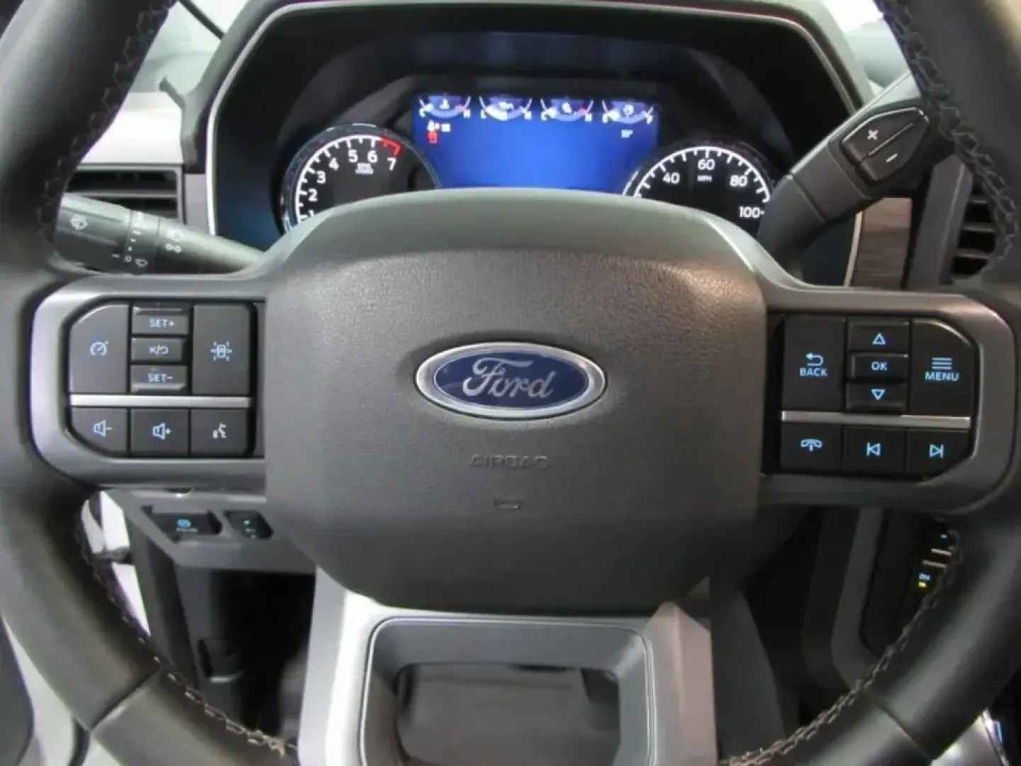 2023 /Black W/Medium Dark Slate Ford F-150 XLT (1FTFW1E8XPK) with an 3.5L V6 DOHC 24V engine, 6A transmission, located at 12830 Highway 21, De Soto, MO, 63020, (636) 337-7777, 38.153099, -90.573624 - Whether you're hauling supplies to a job site off Highway 21, towing the boat for a weekend at Washington State Park, or loading up the family for a long road trip out of De Soto, this **2023 Ford F-150 XL SuperCrew 6.5-ft. Bed 4WD** is built for real life in Missouri. It's the kind of truck that fi - Photo#22