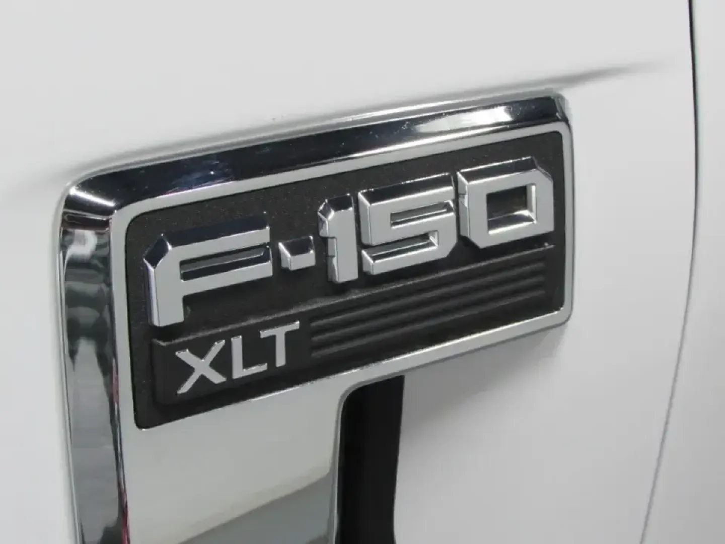 2023 /Black W/Medium Dark Slate Ford F-150 XLT (1FTFW1E8XPK) with an 3.5L V6 DOHC 24V engine, 6A transmission, located at 12830 Highway 21, De Soto, MO, 63020, (636) 337-7777, 38.153099, -90.573624 - Whether you're hauling supplies to a job site off Highway 21, towing the boat for a weekend at Washington State Park, or loading up the family for a long road trip out of De Soto, this **2023 Ford F-150 XL SuperCrew 6.5-ft. Bed 4WD** is built for real life in Missouri. It's the kind of truck that fi - Photo#31