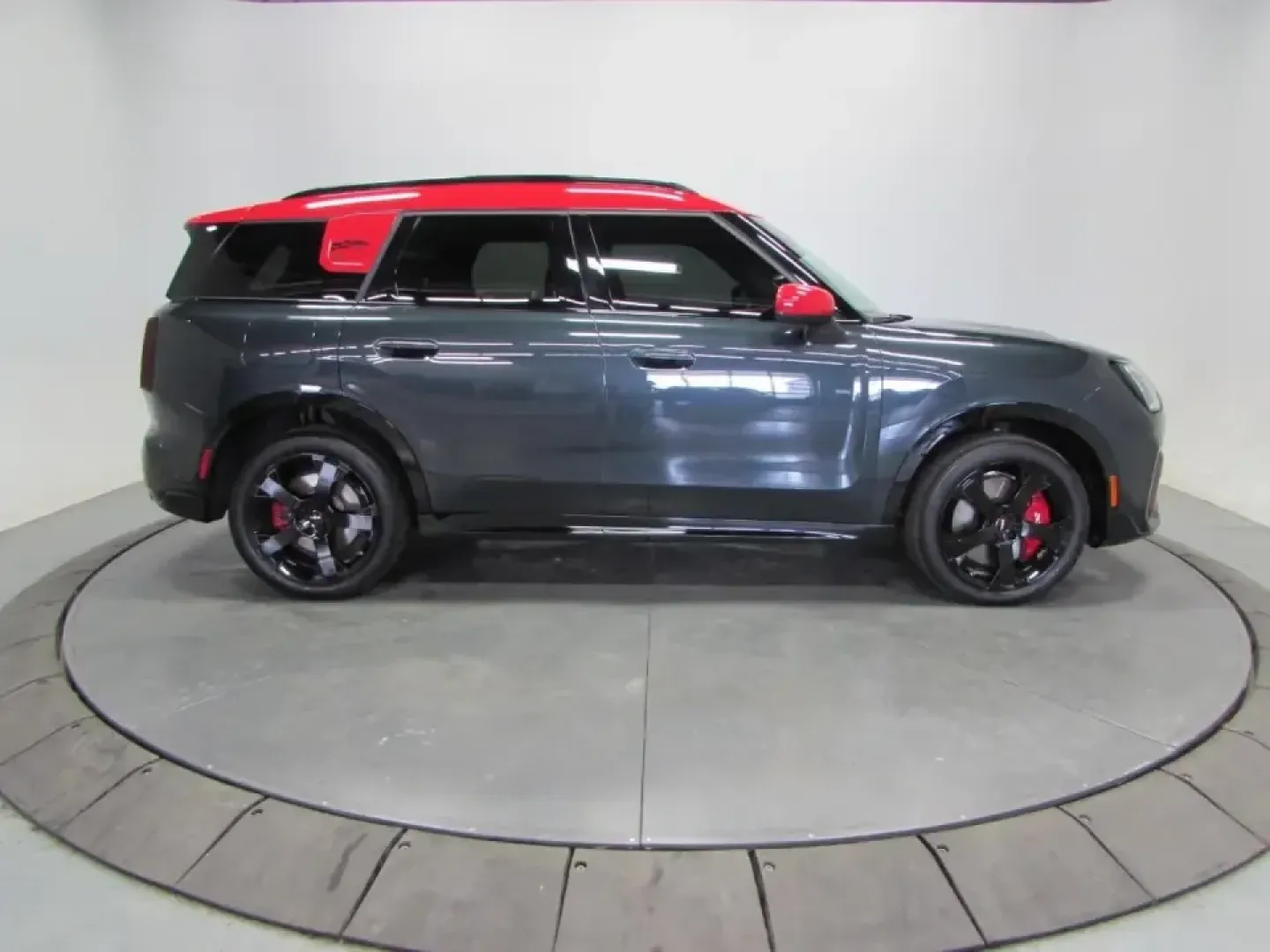 2025 /Black Mini John Cooper Works Countryman Iconic (WMZ33GA00S7) with an 1.6L L4 DOHC 16V TURBO engine, Automated Manual Transmission (AMT) transmission, located at 12830 Highway 21, De Soto, MO, 63020, (636) 337-7777, 38.153099, -90.573624 - Need one SUV that can handle weekday commutes from De Soto to St. Louis, carve up Highway 21 with confidence, and still feel fun for weekend getaways? This 2025 MINI Countryman John Cooper Works brings a spirited, road-trip-ready personality to everyday life-perfect for drivers who want premium perf - Photo#7