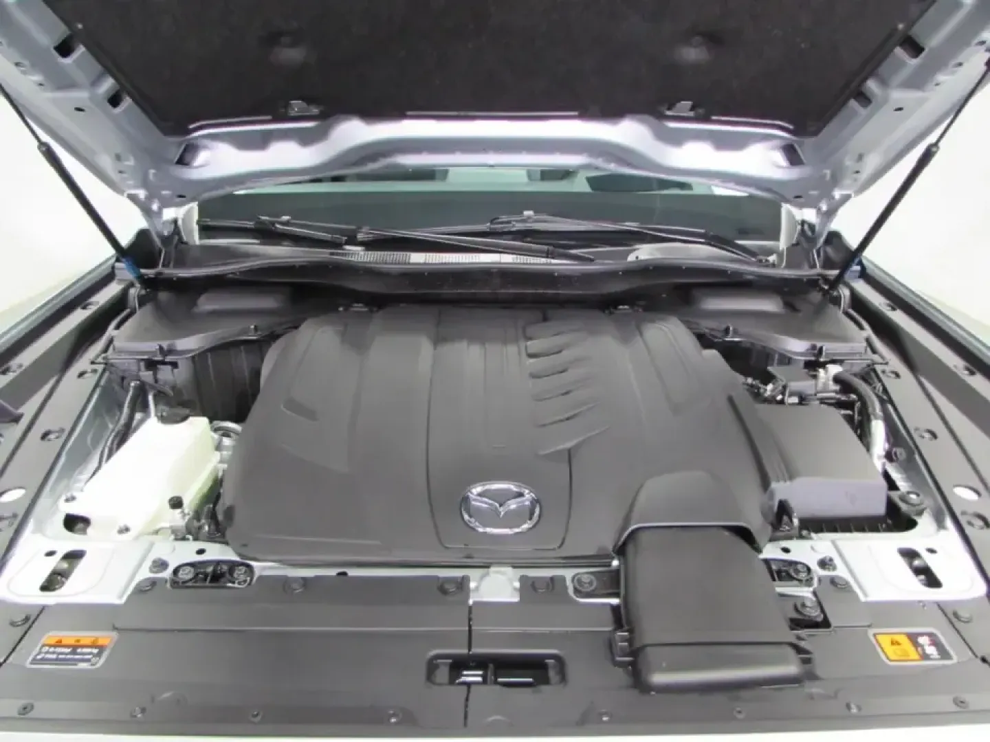 2024 /Black Mazda CX-90 3.3 Turbo Premium (JM3KKDHD9R1) with an 3.3L V6 DOHC 24V HYBRID engine, Automatic transmission, located at 12836 Highway 21, De Soto, MO, 63020, (636) 337-7777, 38.151867, -90.575615 - Pack up the crew, point the nose toward a weekend at Washington State Park, or settle in for a confident daily commute down MO-21-this 2024 Mazda CX-90 3.3 Turbo Premium is built for real life in and around De Soto. With three-row SUV versatility, all-weather capability, and a smooth, tech-forward c - Photo#9
