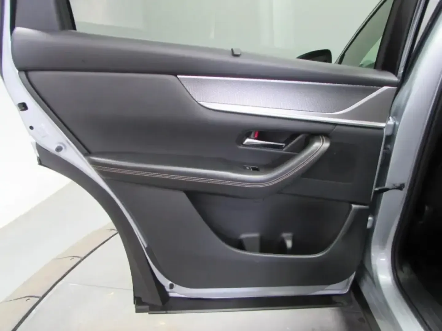 2024 /Black Mazda CX-90 3.3 Turbo Premium (JM3KKDHD9R1) with an 3.3L V6 DOHC 24V HYBRID engine, Automatic transmission, located at 12836 Highway 21, De Soto, MO, 63020, (636) 337-7777, 38.151867, -90.575615 - Pack up the crew, point the nose toward a weekend at Washington State Park, or settle in for a confident daily commute down MO-21-this 2024 Mazda CX-90 3.3 Turbo Premium is built for real life in and around De Soto. With three-row SUV versatility, all-weather capability, and a smooth, tech-forward c - Photo#13