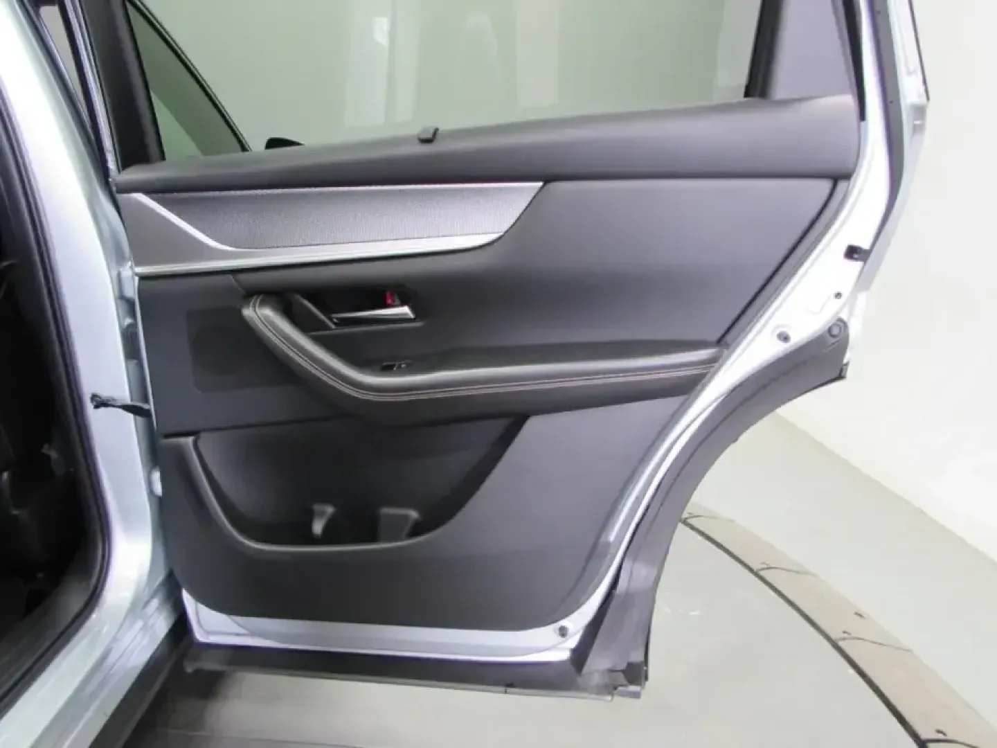 2024 /Black Mazda CX-90 3.3 Turbo Premium (JM3KKDHD9R1) with an 3.3L V6 DOHC 24V HYBRID engine, Automatic transmission, located at 12836 Highway 21, De Soto, MO, 63020, (636) 337-7777, 38.151867, -90.575615 - Pack up the crew, point the nose toward a weekend at Washington State Park, or settle in for a confident daily commute down MO-21-this 2024 Mazda CX-90 3.3 Turbo Premium is built for real life in and around De Soto. With three-row SUV versatility, all-weather capability, and a smooth, tech-forward c - Photo#18