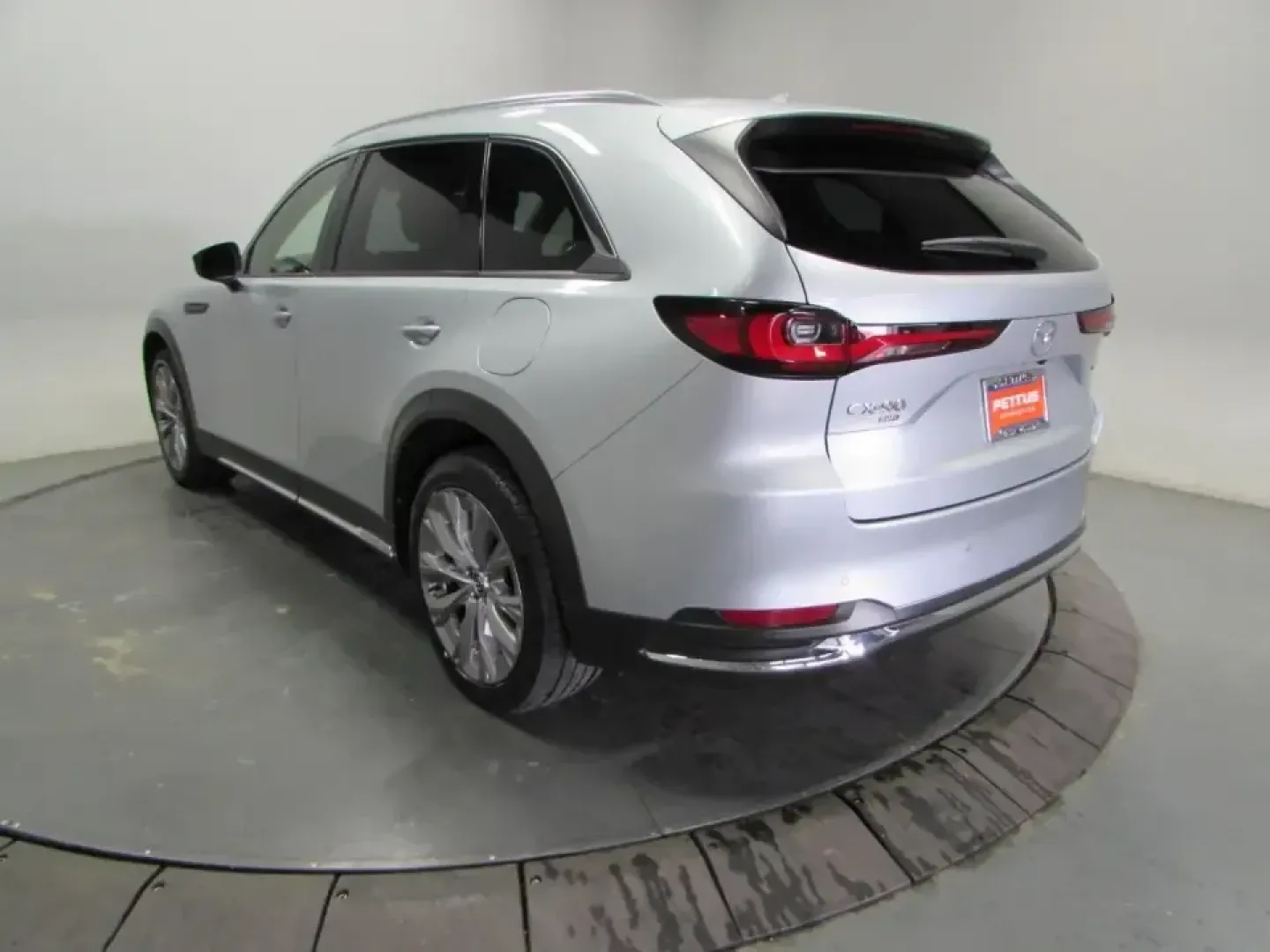 2024 /Black Mazda CX-90 3.3 Turbo Premium (JM3KKDHD9R1) with an 3.3L V6 DOHC 24V HYBRID engine, Automatic transmission, located at 12836 Highway 21, De Soto, MO, 63020, (636) 337-7777, 38.151867, -90.575615 - Pack up the crew, point the nose toward a weekend at Washington State Park, or settle in for a confident daily commute down MO-21-this 2024 Mazda CX-90 3.3 Turbo Premium is built for real life in and around De Soto. With three-row SUV versatility, all-weather capability, and a smooth, tech-forward c - Photo#4