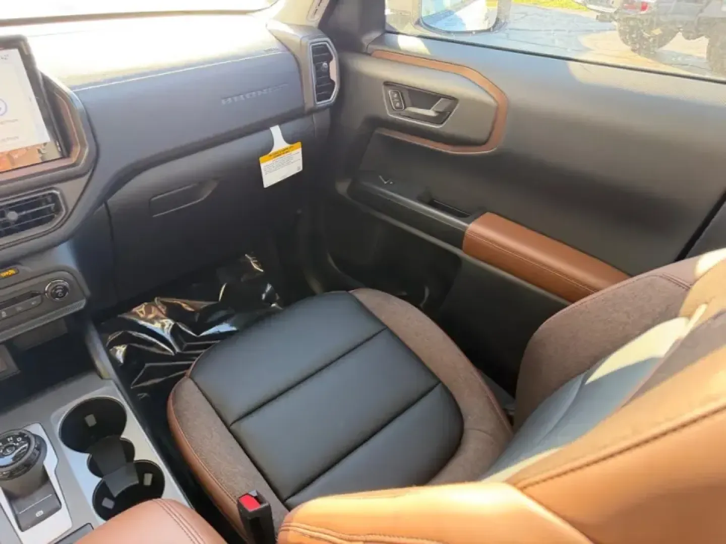 2026 /Ebony/Roast Leather Ford Bronco Sport Outer Banks (3FMCR9CN1TR) with an 1.5L EcoBoost engine, Automatic transmission, located at 141 Commercial Dr, Fredericktown, MO, 63645, (573) 783-6432, 37.570087, -90.320648 - Whether your weekends are spent chasing trailheads at St. Francois State Park, packing up for a family day at Silver Mines Recreation Area, or simply commuting confidently through changing Missouri weather, the 2026 Ford Bronco Sport Outer Banks is built for real life in and around Fredericktown. Th - Photo#16