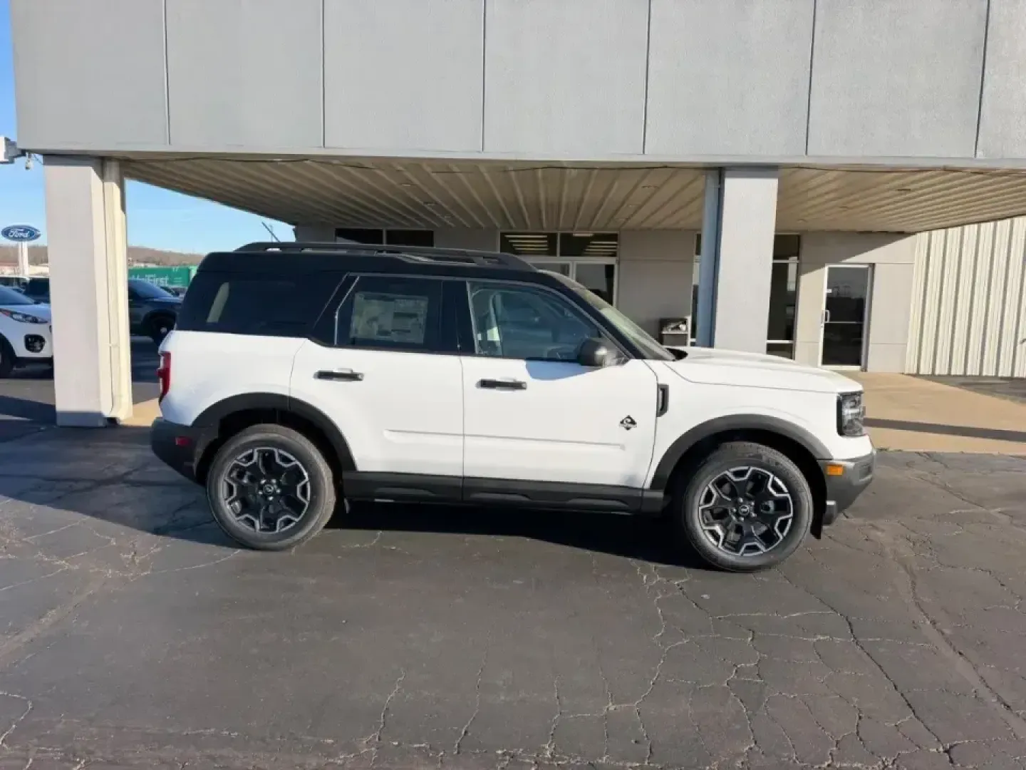 2026 /Ebony/Roast Leather Ford Bronco Sport Outer Banks (3FMCR9CN1TR) with an 1.5L EcoBoost engine, Automatic transmission, located at 141 Commercial Dr, Fredericktown, MO, 63645, (573) 783-6432, 37.570087, -90.320648 - Whether your weekends are spent chasing trailheads at St. Francois State Park, packing up for a family day at Silver Mines Recreation Area, or simply commuting confidently through changing Missouri weather, the 2026 Ford Bronco Sport Outer Banks is built for real life in and around Fredericktown. Th - Photo#1