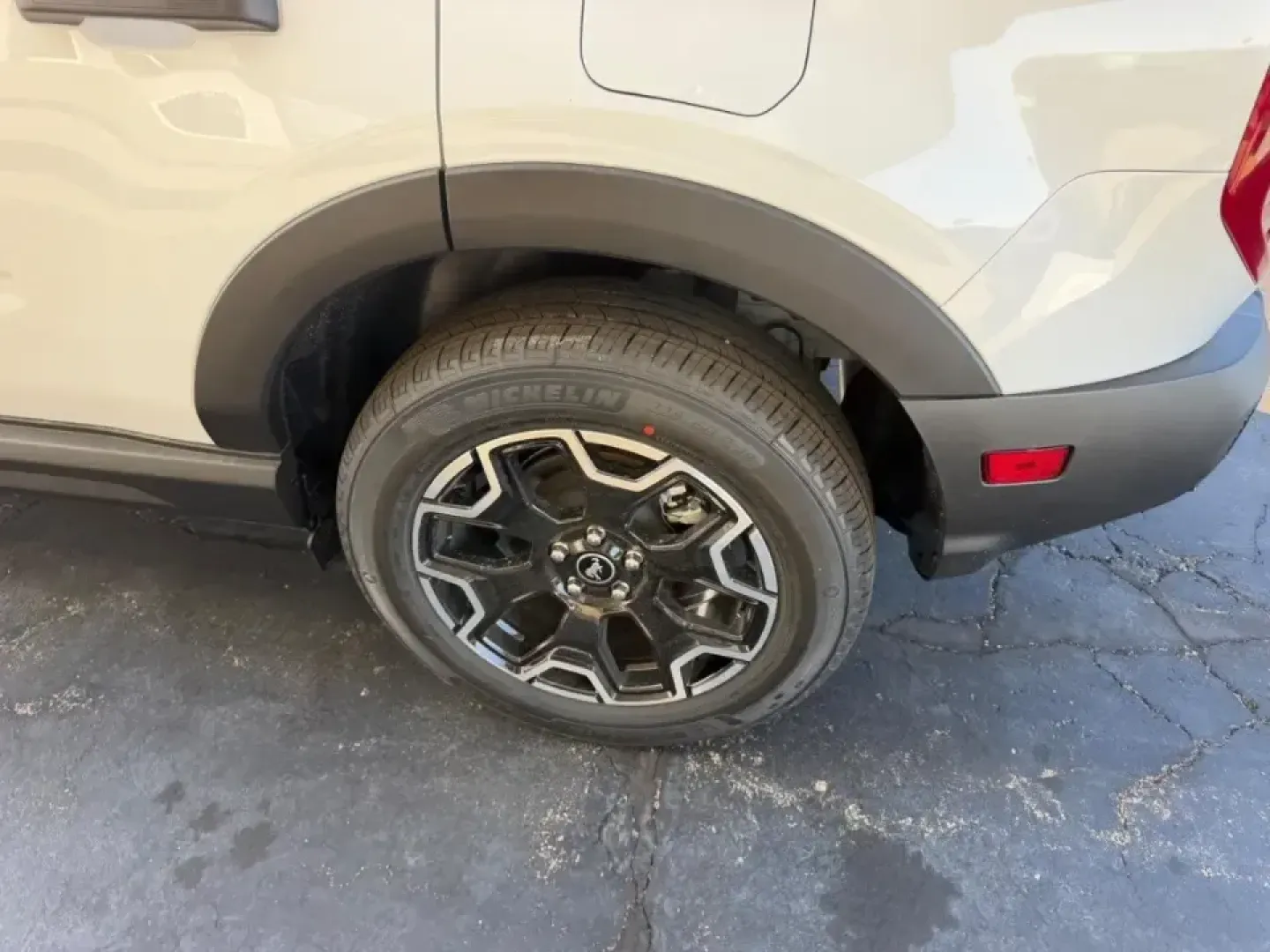 2026 /Ebony/Roast Leather Ford Bronco Sport Outer Banks (3FMCR9CN1TR) with an 1.5L EcoBoost engine, Automatic transmission, located at 141 Commercial Dr, Fredericktown, MO, 63645, (573) 783-6432, 37.570087, -90.320648 - Whether your weekends are spent chasing trailheads at St. Francois State Park, packing up for a family day at Silver Mines Recreation Area, or simply commuting confidently through changing Missouri weather, the 2026 Ford Bronco Sport Outer Banks is built for real life in and around Fredericktown. Th - Photo#5