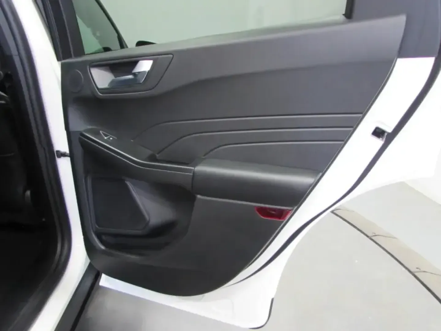 2026 /Ebony Ford Escape ST-Line Select (1FMCU9NZ4TU) with an 2.5L iVCT Atkinson Cycle I-4 Hybrid engine, CVT transmission, located at 12836 Highway 21, De Soto, MO, 63020, (636) 337-7777, 38.151867, -90.575615 - Picture your weekdays getting easier and your weekends getting bigger: a hybrid SUV that sips fuel on the commute, stays confident in Missouri weather, and still feels sporty when you head out for a day trip. This **2026 Ford Escape ST-Line Select Hybrid AWD** in **Star White** is built for real lif - Photo#17