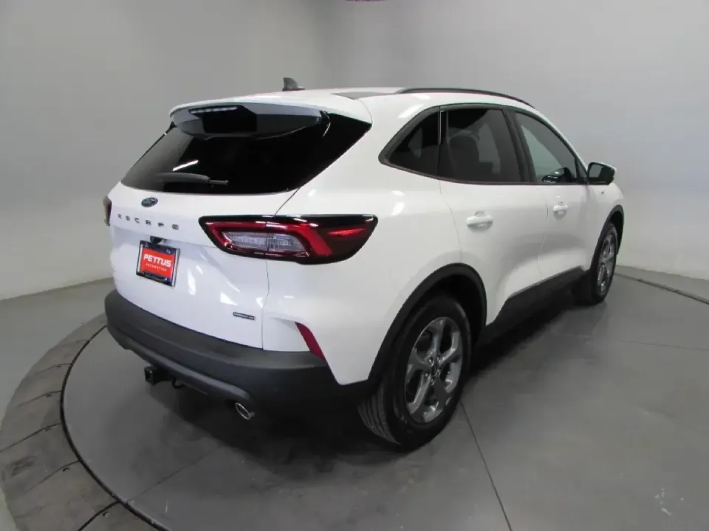 2026 /Ebony Ford Escape ST-Line Select (1FMCU9NZ4TU) with an 2.5L iVCT Atkinson Cycle I-4 Hybrid engine, CVT transmission, located at 12836 Highway 21, De Soto, MO, 63020, (636) 337-7777, 38.151867, -90.575615 - Picture your weekdays getting easier and your weekends getting bigger: a hybrid SUV that sips fuel on the commute, stays confident in Missouri weather, and still feels sporty when you head out for a day trip. This **2026 Ford Escape ST-Line Select Hybrid AWD** in **Star White** is built for real lif - Photo#6