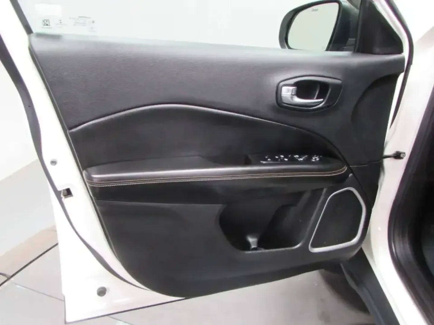 2020 /Black Cloth Jeep Compass 4WD Sport (3C4NJDABXLT) with an 2.4L engine, 6M transmission, located at 12830 Highway 21, De Soto, MO, 63020, (636) 337-7777, 38.153099, -90.573624 - Whether you're juggling a long commute down Highway 21, planning a weekend escape to Washington State Park, or just need a confident daily driver for errands around De Soto and Jefferson County, this 2020 Jeep Compass Sport is built for real-life Missouri miles. With SUV versatility, Four Wheel Driv - Photo#11