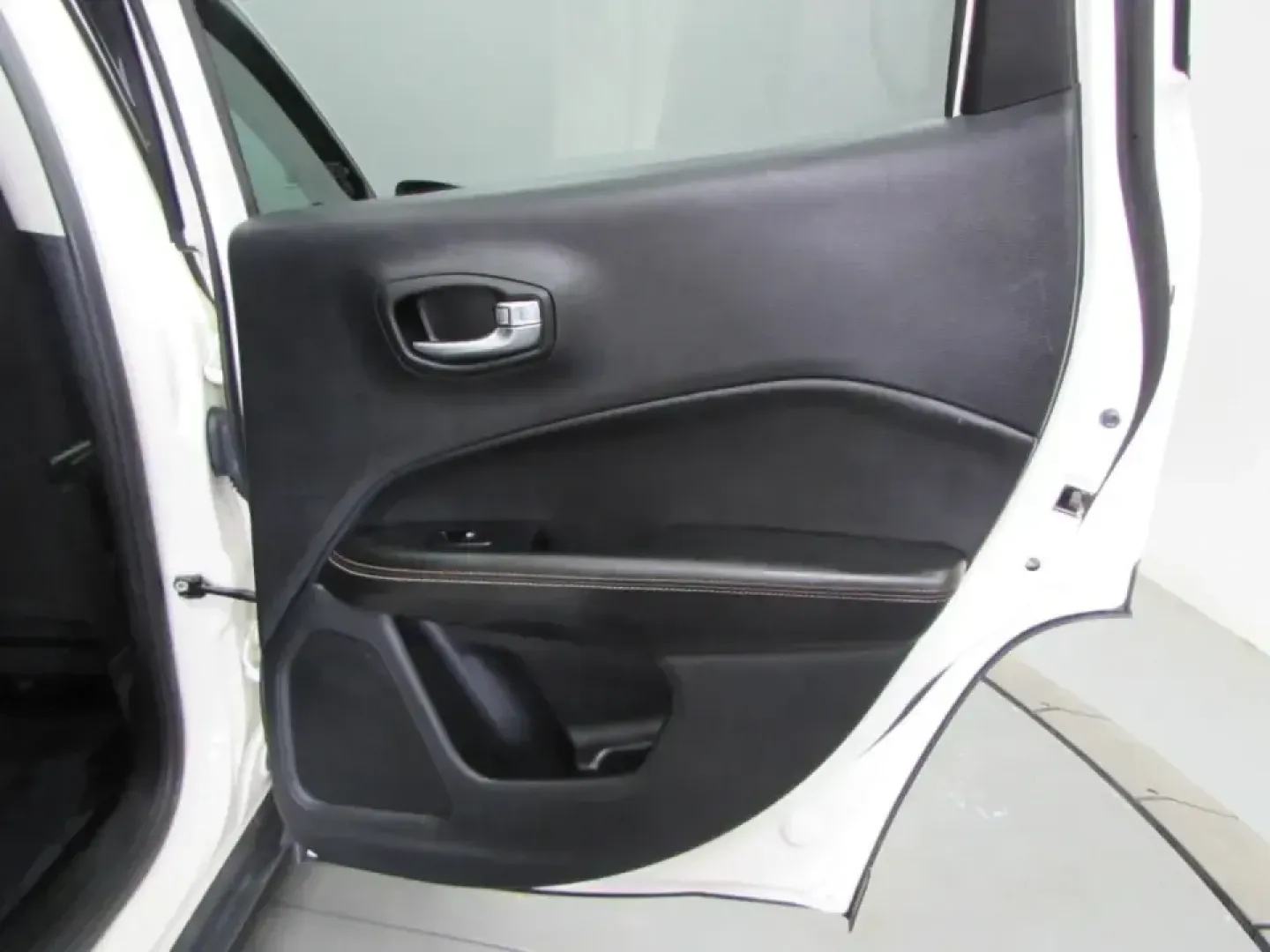 2020 /Black Cloth Jeep Compass 4WD Sport (3C4NJDABXLT) with an 2.4L engine, 6M transmission, located at 12830 Highway 21, De Soto, MO, 63020, (636) 337-7777, 38.153099, -90.573624 - Whether you're juggling a long commute down Highway 21, planning a weekend escape to Washington State Park, or just need a confident daily driver for errands around De Soto and Jefferson County, this 2020 Jeep Compass Sport is built for real-life Missouri miles. With SUV versatility, Four Wheel Driv - Photo#17