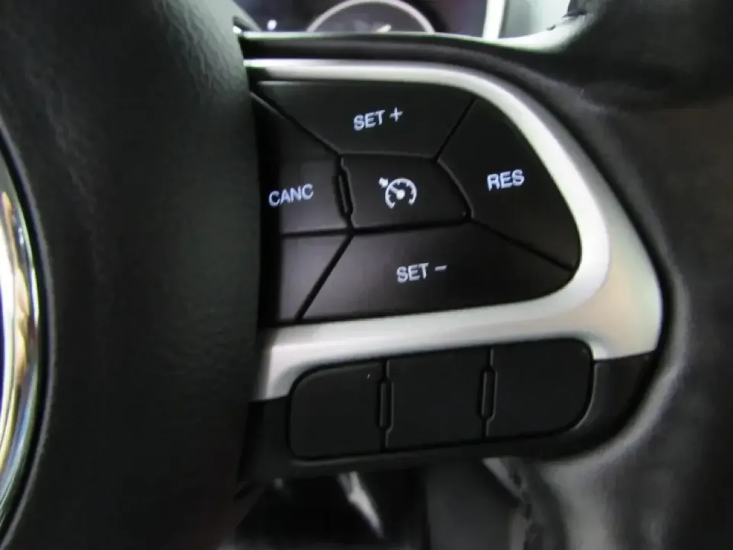 2020 /Black Cloth Jeep Compass 4WD Sport (3C4NJDABXLT) with an 2.4L engine, 6M transmission, located at 12830 Highway 21, De Soto, MO, 63020, (636) 337-7777, 38.153099, -90.573624 - Whether you're juggling a long commute down Highway 21, planning a weekend escape to Washington State Park, or just need a confident daily driver for errands around De Soto and Jefferson County, this 2020 Jeep Compass Sport is built for real-life Missouri miles. With SUV versatility, Four Wheel Driv - Photo#23