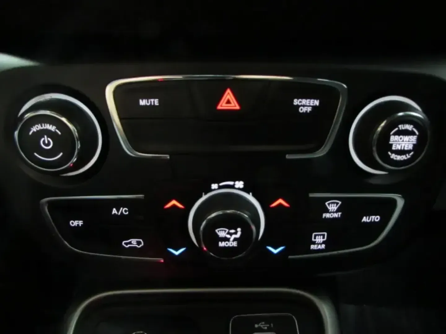 2020 /Black Cloth Jeep Compass 4WD Sport (3C4NJDABXLT) with an 2.4L engine, 6M transmission, located at 12830 Highway 21, De Soto, MO, 63020, (636) 337-7777, 38.153099, -90.573624 - Whether you're juggling a long commute down Highway 21, planning a weekend escape to Washington State Park, or just need a confident daily driver for errands around De Soto and Jefferson County, this 2020 Jeep Compass Sport is built for real-life Missouri miles. With SUV versatility, Four Wheel Driv - Photo#28