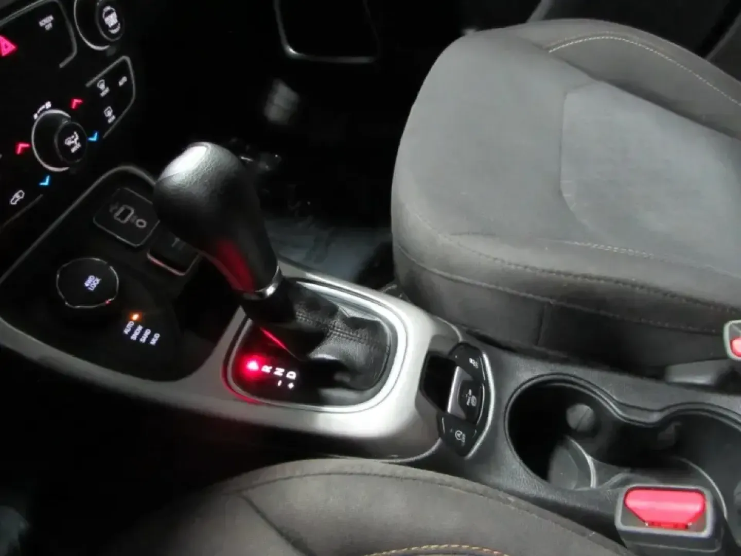 2020 /Black Cloth Jeep Compass 4WD Sport (3C4NJDABXLT) with an 2.4L engine, 6M transmission, located at 12830 Highway 21, De Soto, MO, 63020, (636) 337-7777, 38.153099, -90.573624 - Whether you're juggling a long commute down Highway 21, planning a weekend escape to Washington State Park, or just need a confident daily driver for errands around De Soto and Jefferson County, this 2020 Jeep Compass Sport is built for real-life Missouri miles. With SUV versatility, Four Wheel Driv - Photo#29