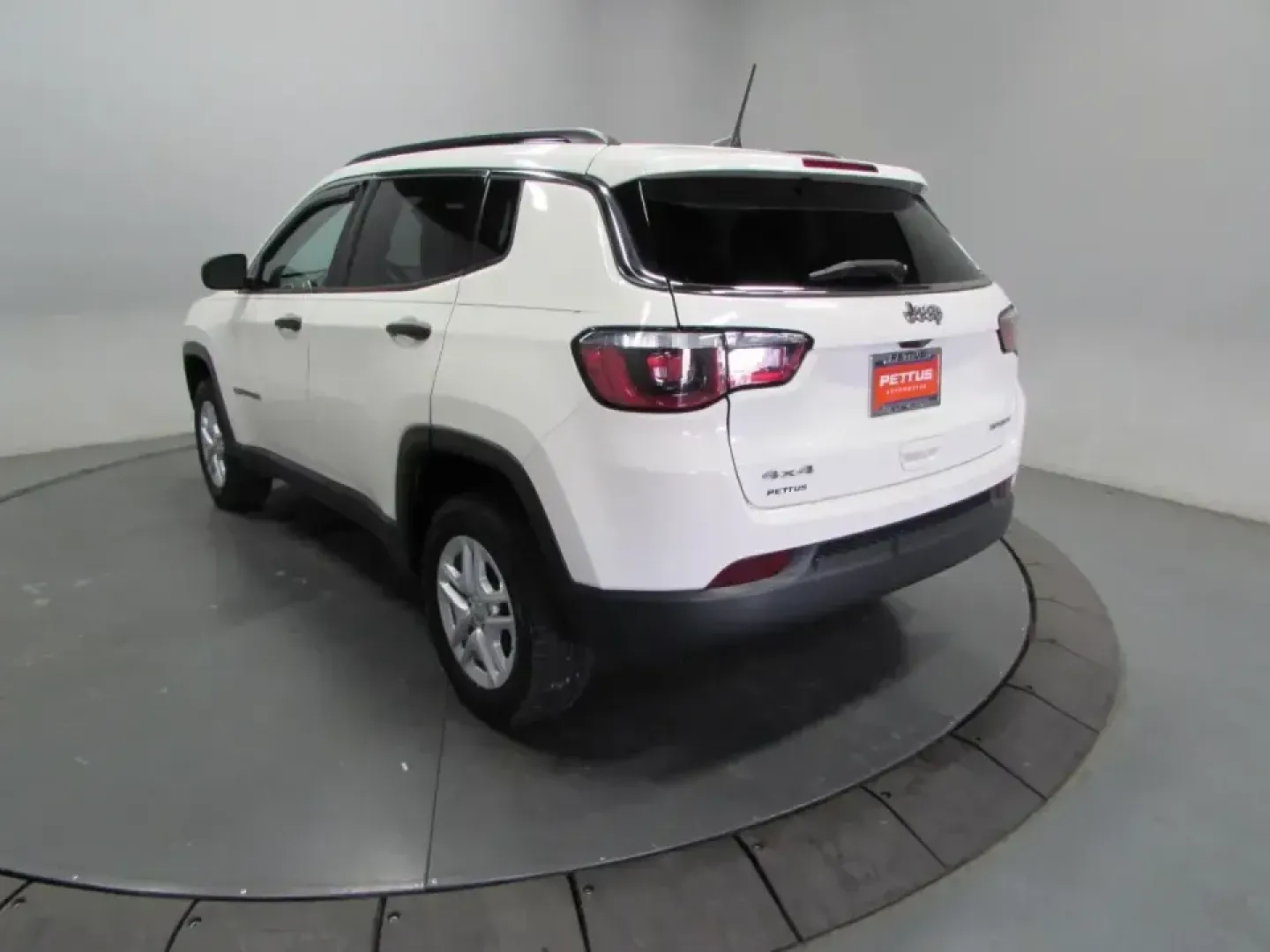2020 /Black Cloth Jeep Compass 4WD Sport (3C4NJDABXLT) with an 2.4L engine, 6M transmission, located at 12830 Highway 21, De Soto, MO, 63020, (636) 337-7777, 38.153099, -90.573624 - Whether you're juggling a long commute down Highway 21, planning a weekend escape to Washington State Park, or just need a confident daily driver for errands around De Soto and Jefferson County, this 2020 Jeep Compass Sport is built for real-life Missouri miles. With SUV versatility, Four Wheel Driv - Photo#4