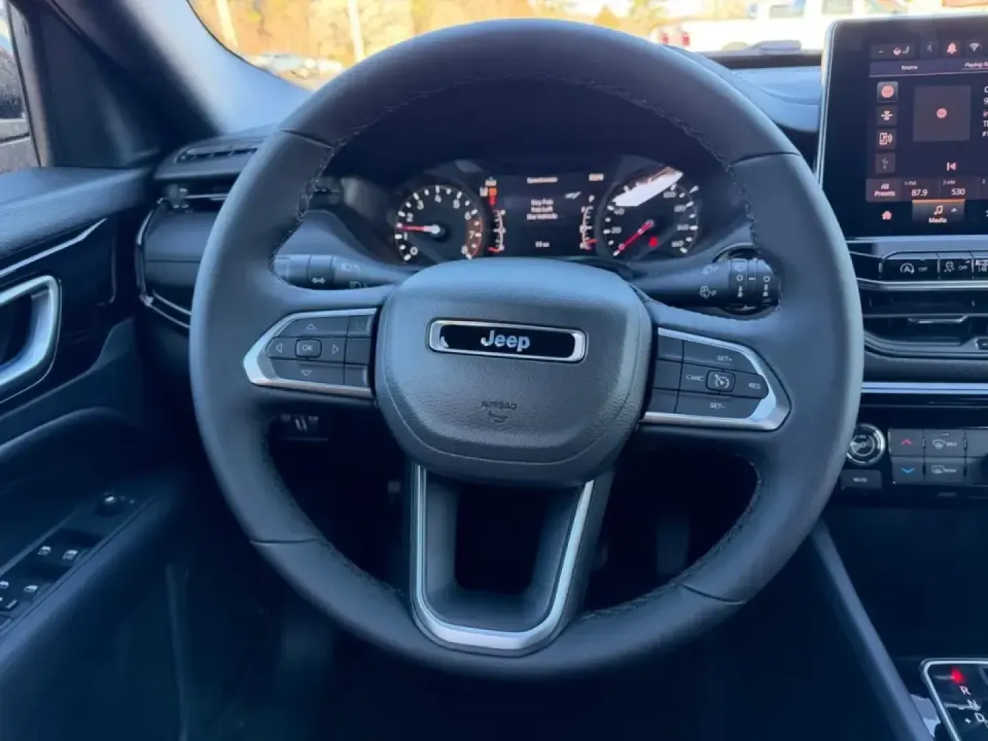 2026 /Black Leather Trimmed Jeep Compass Latitude (3C4NJDBN8TT) with an 2.0L engine, located at 970 Woodlawn Dr., Farmington, MO, 63640, (573) 431-7800, 37.825642, -90.468674 - Built for the kind of life that doesn't stop when the weather changes, the 2026 Jeep Compass Latitude is the SUV that fits right into busy weekdays, spontaneous weekend escapes, and everything in between. Whether you're commuting from Farmington to nearby towns, loading up for a family day out, or p - Photo#10