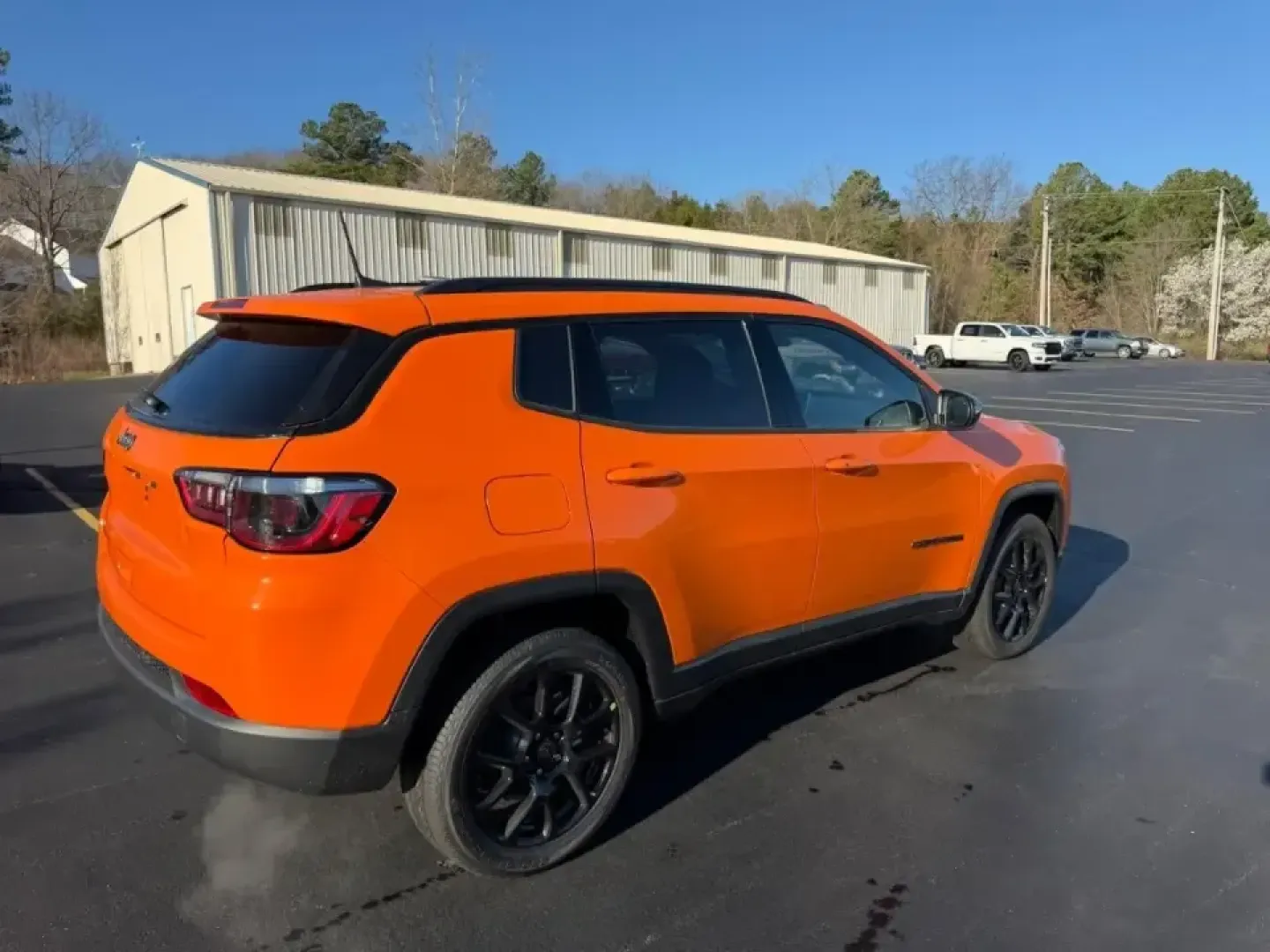 2026 /Black Leather Trimmed Jeep Compass Latitude (3C4NJDBN8TT) with an 2.0L engine, located at 970 Woodlawn Dr., Farmington, MO, 63640, (573) 431-7800, 37.825642, -90.468674 - Built for the kind of life that doesn't stop when the weather changes, the 2026 Jeep Compass Latitude is the SUV that fits right into busy weekdays, spontaneous weekend escapes, and everything in between. Whether you're commuting from Farmington to nearby towns, loading up for a family day out, or p - Photo#2