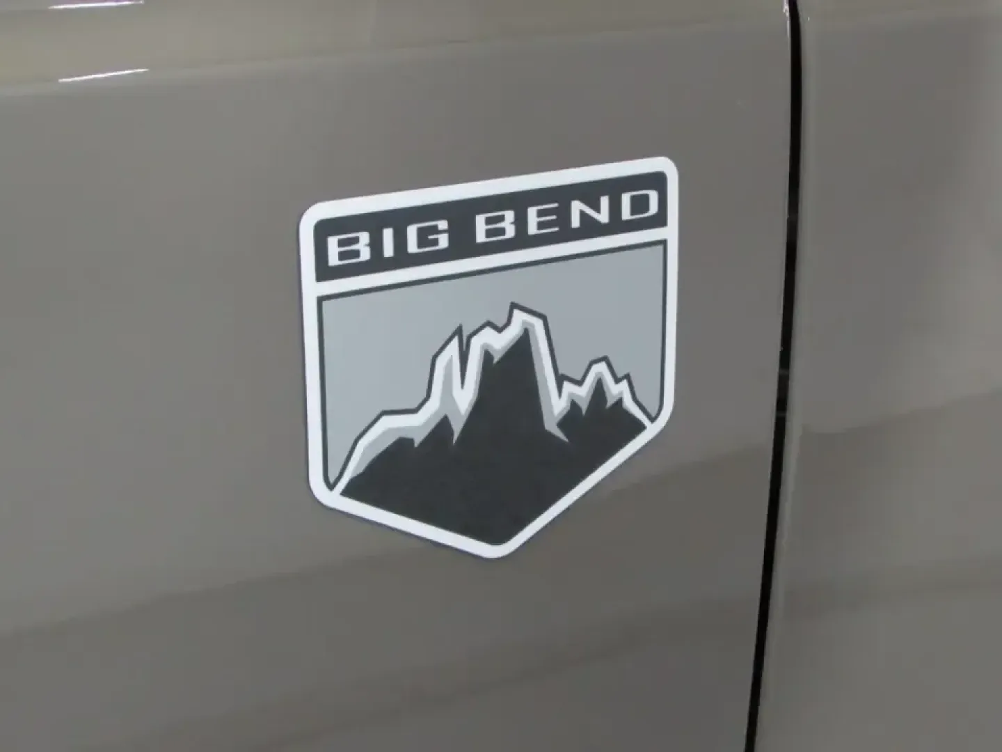 2026 /Black Onyx Ford Bronco Big Bend (1FMDE7BH3TL) with an 2.3L EcoBoost I-4 engine, 7M transmission, located at 12836 Highway 21, De Soto, MO, 63020, (636) 337-7777, 38.151867, -90.575615 - Weekend trail runs, lake-day gear hauls, and everyday commuting across Jefferson County all get easier when your SUV is built for real life-not just the parking lot. This **2026 Ford Bronco Big Bend** in **Marsh Gray** is the kind of vehicle that fits multiple lifestyles at once: confident enough fo - Photo#28