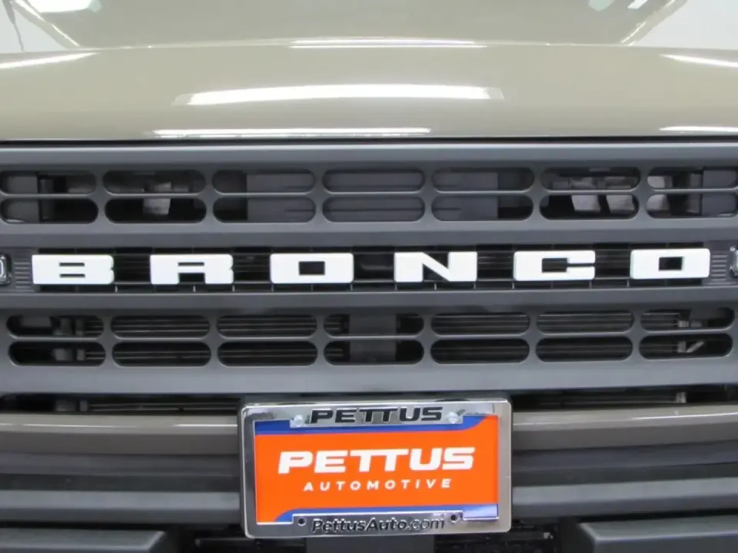 2026 /Black Onyx Ford Bronco Big Bend (1FMDE7BH3TL) with an 2.3L EcoBoost I-4 engine, 7M transmission, located at 12836 Highway 21, De Soto, MO, 63020, (636) 337-7777, 38.151867, -90.575615 - Weekend trail runs, lake-day gear hauls, and everyday commuting across Jefferson County all get easier when your SUV is built for real life-not just the parking lot. This **2026 Ford Bronco Big Bend** in **Marsh Gray** is the kind of vehicle that fits multiple lifestyles at once: confident enough fo - Photo#31
