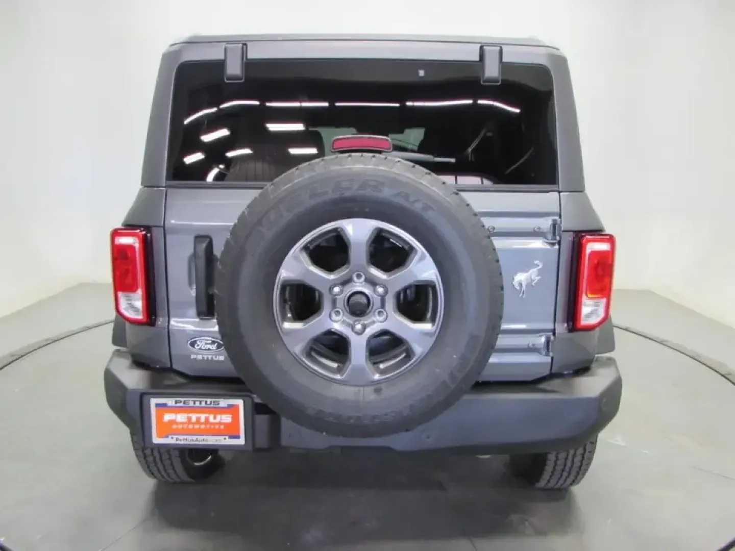 2026 /Black Onyx Ford Bronco Big Bend (1FMDE7BH7TL) with an 2.3L EcoBoost I-4 engine, 7M transmission, located at 12836 Highway 21, De Soto, MO, 63020, (636) 337-7777, 38.151867, -90.575615 - Weekend trails, river days, and back-road escapes feel a lot easier when your SUV is built to handle Missouri's changing terrain and still stay comfortable for daily life. This **2026 Ford Bronco Big Bend** in **Carb Gray** is the kind of adventure-ready rig that fits right in around De Soto-whether - Photo#5