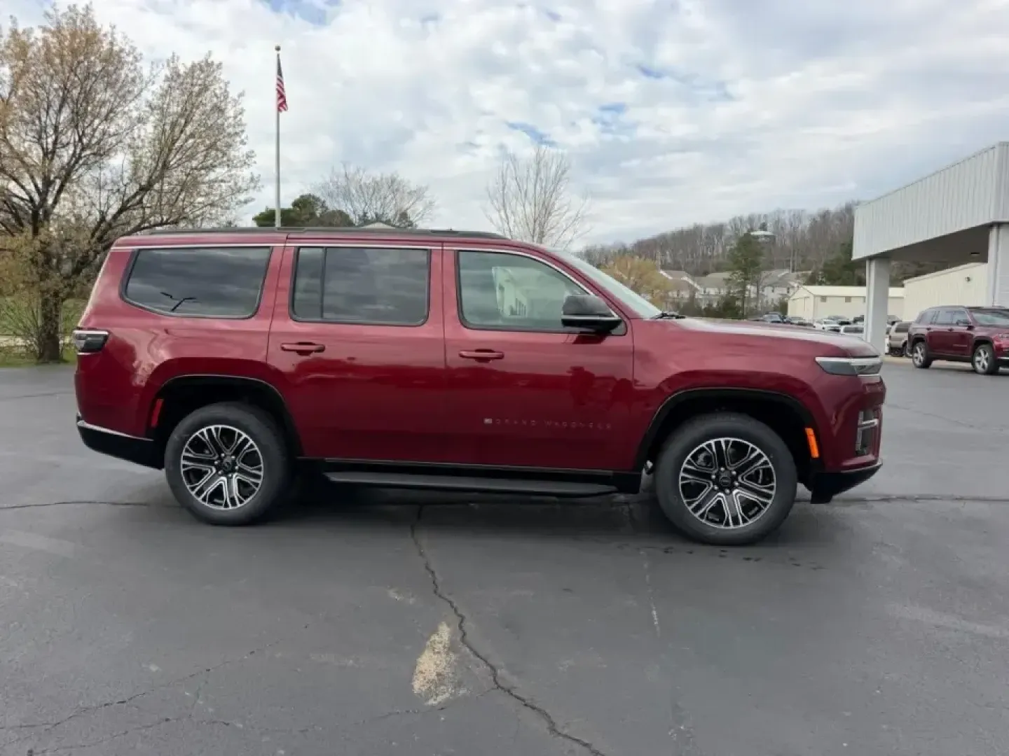 2026 /Global Black Leather Jeep Grand Wagoneer Base 4WD (1C4SJVAP5TS) with an 3.0L I6 Hurricane SO Twin Turbo ESS engine, 8A transmission, located at 970 Woodlawn Dr., Farmington, MO, 63640, (573) 431-7800, 37.825642, -90.468674 - Load up the family, the friends, and all the gear-this 2026 Jeep Grand Wagoneer Base 4WD is built for big weekends, long road trips, and everyday comfort when your schedule doesn't slow down. With just 25 miles, it delivers that nearly-new feel with the capability and presence you want for everythin - Photo#1