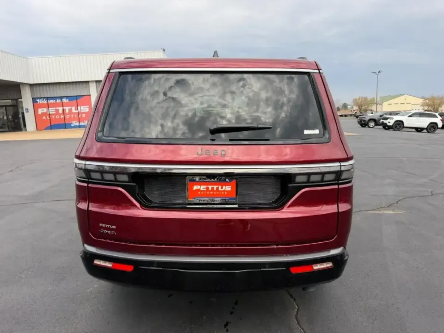 2026 /Global Black Leather Jeep Grand Wagoneer Base 4WD (1C4SJVAP5TS) with an 3.0L I6 Hurricane SO Twin Turbo ESS engine, 8A transmission, located at 970 Woodlawn Dr., Farmington, MO, 63640, (573) 431-7800, 37.825642, -90.468674 - Load up the family, the friends, and all the gear-this 2026 Jeep Grand Wagoneer Base 4WD is built for big weekends, long road trips, and everyday comfort when your schedule doesn't slow down. With just 25 miles, it delivers that nearly-new feel with the capability and presence you want for everythin - Photo#3