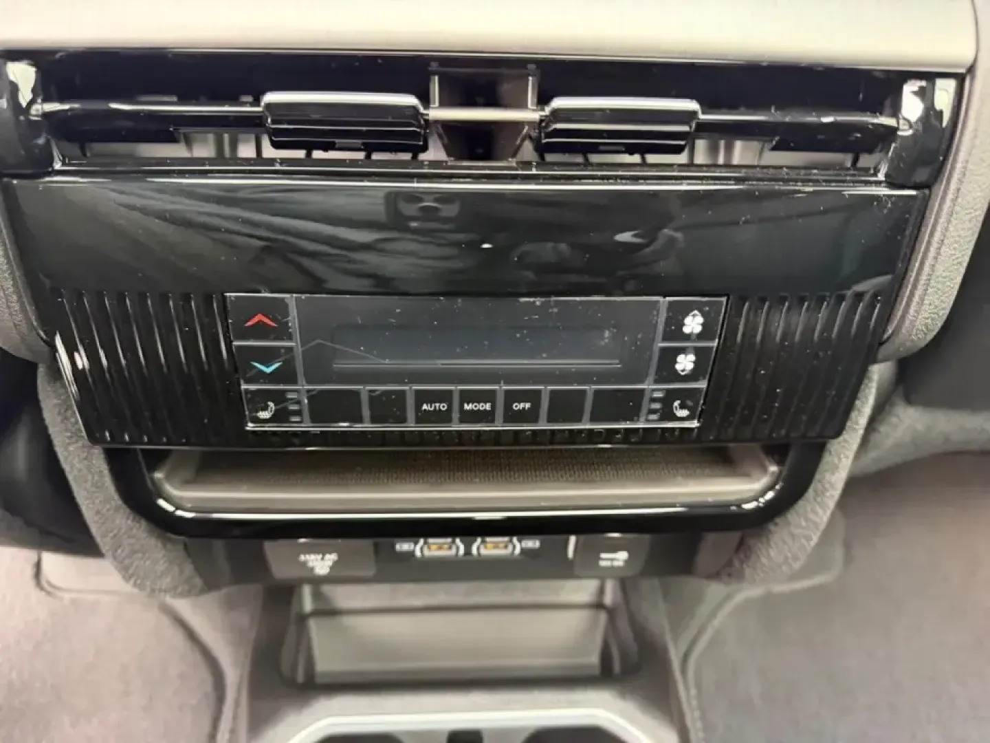 2026 /Global Black Leather Jeep Grand Wagoneer Limited Reserve (1C4SJVBP2TS) with an 3.0L I6 Hurricane SO Twin Turbo ESS engine, 8A transmission, located at 970 Woodlawn Dr., Farmington, MO, 63640, (573) 431-7800, 37.825642, -90.468674 - Big family road trips, client shuttles, or weekend escapes to the Ozarks feel effortless in a full-size luxury SUV built to do it all-and this 2026 Jeep Grand Wagoneer Series II 4WD is exactly that kind of vehicle. With just **5 miles**, it delivers that new-car freshness with the commanding presenc - Photo#12