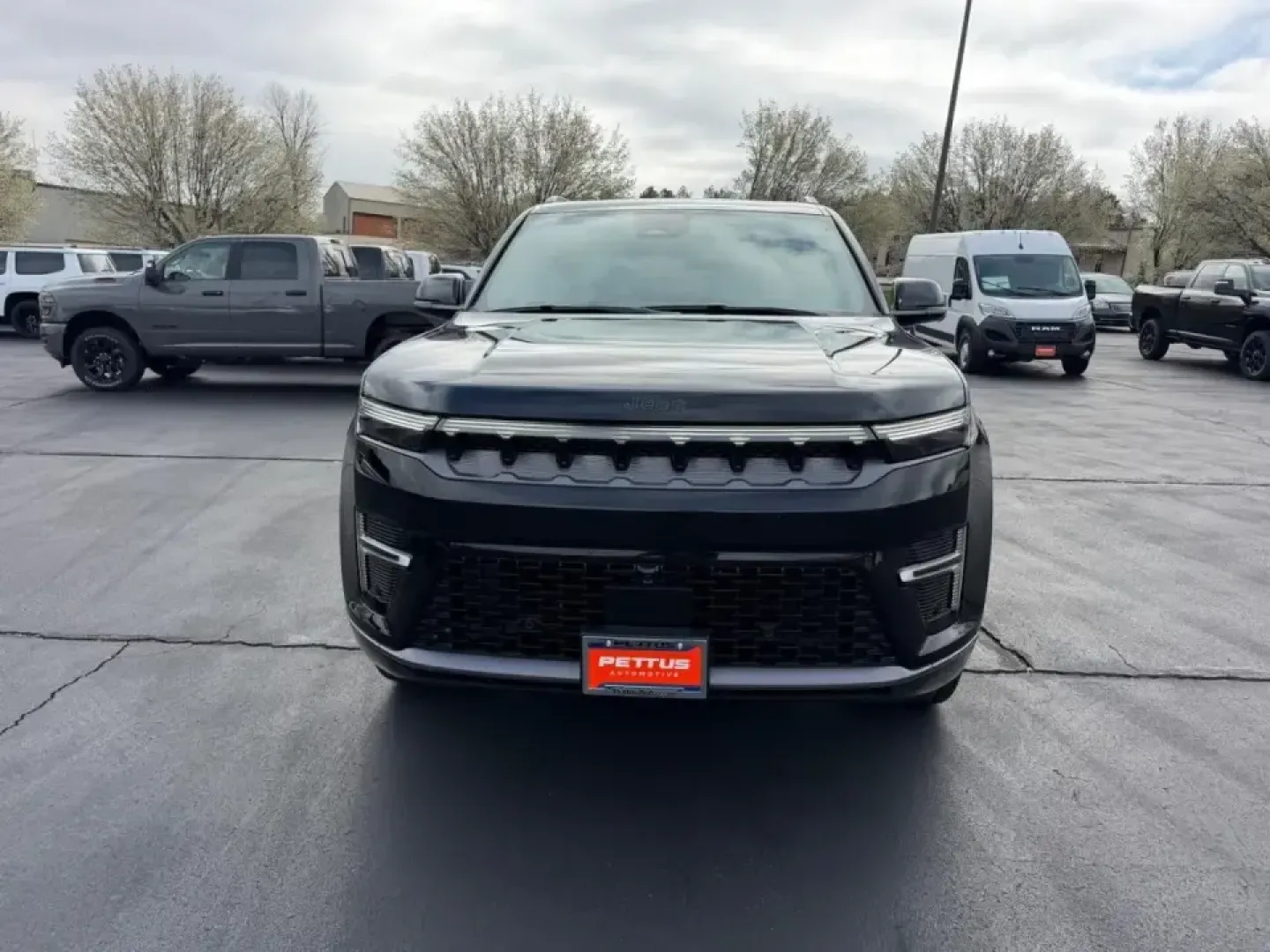 2026 /Global Black Leather Jeep Grand Wagoneer Limited Reserve (1C4SJVBP2TS) with an 3.0L I6 Hurricane SO Twin Turbo ESS engine, 8A transmission, located at 970 Woodlawn Dr., Farmington, MO, 63640, (573) 431-7800, 37.825642, -90.468674 - Big family road trips, client shuttles, or weekend escapes to the Ozarks feel effortless in a full-size luxury SUV built to do it all-and this 2026 Jeep Grand Wagoneer Series II 4WD is exactly that kind of vehicle. With just **5 miles**, it delivers that new-car freshness with the commanding presenc - Photo#8