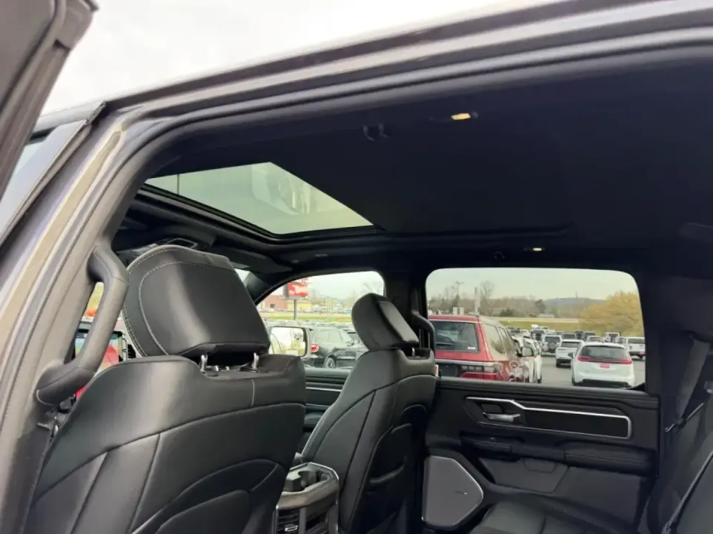 2026 /Black Leather Ram 1500 Laramie (1C6SRFJT9TN) with an 5.7L engine, Automatic transmission, located at 970 Woodlawn Dr., Farmington, MO, 63640, (573) 431-7800, 37.825642, -90.468674 - Weekend lake runs to St. Joe State Park, hauling gear for a campsite at Silver Mines, or simply making your daily commute down US-67 feel effortless-this truck is built for real Missouri life. If you want a refined pickup that can handle Farmington backroads, jobsite duty, and family comfort in one - Photo#9