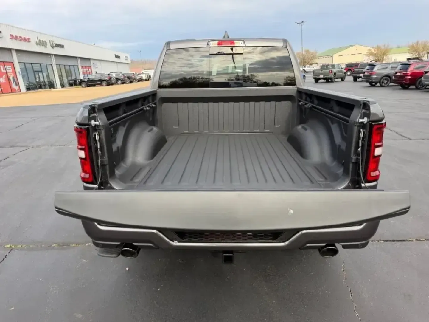 2026 /Black Leather Ram 1500 Laramie (1C6SRFJT9TN) with an 5.7L engine, Automatic transmission, located at 970 Woodlawn Dr., Farmington, MO, 63640, (573) 431-7800, 37.825642, -90.468674 - Weekend lake runs to St. Joe State Park, hauling gear for a campsite at Silver Mines, or simply making your daily commute down US-67 feel effortless-this truck is built for real Missouri life. If you want a refined pickup that can handle Farmington backroads, jobsite duty, and family comfort in one - Photo#4