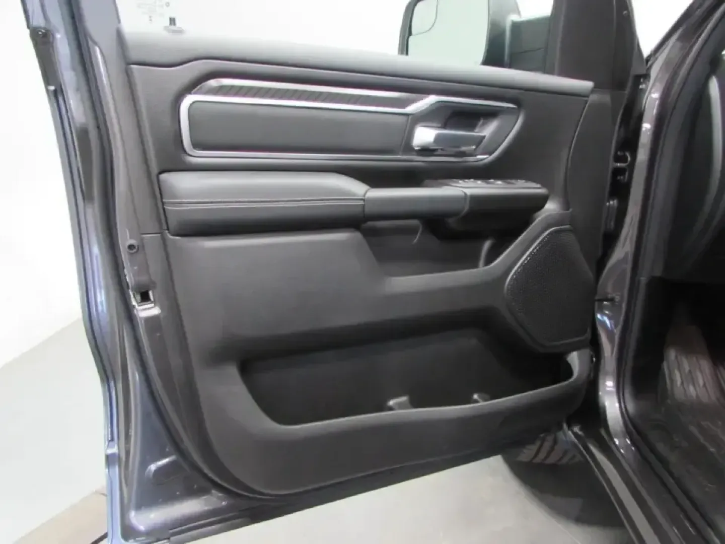 2026 /Black Ram 1500 Big Horn/Lone Star (1C6SRFFP0TN) with an 3.0L V6 DOHC 24V TURBO engine, 8A transmission, located at 12830 Highway 21, De Soto, MO, 63020, (636) 337-7777, 38.153099, -90.573624 - Whether your weekends revolve around towing a boat to a lake getaway, hauling DIY supplies for a home project, or simply enjoying a confident commute through Missouri backroads, this **2026 Ram 1500 Big Horn Crew Cab SWB 4WD** is built for the lifestyle that doesn't slow down. With room for your cre - Photo#11
