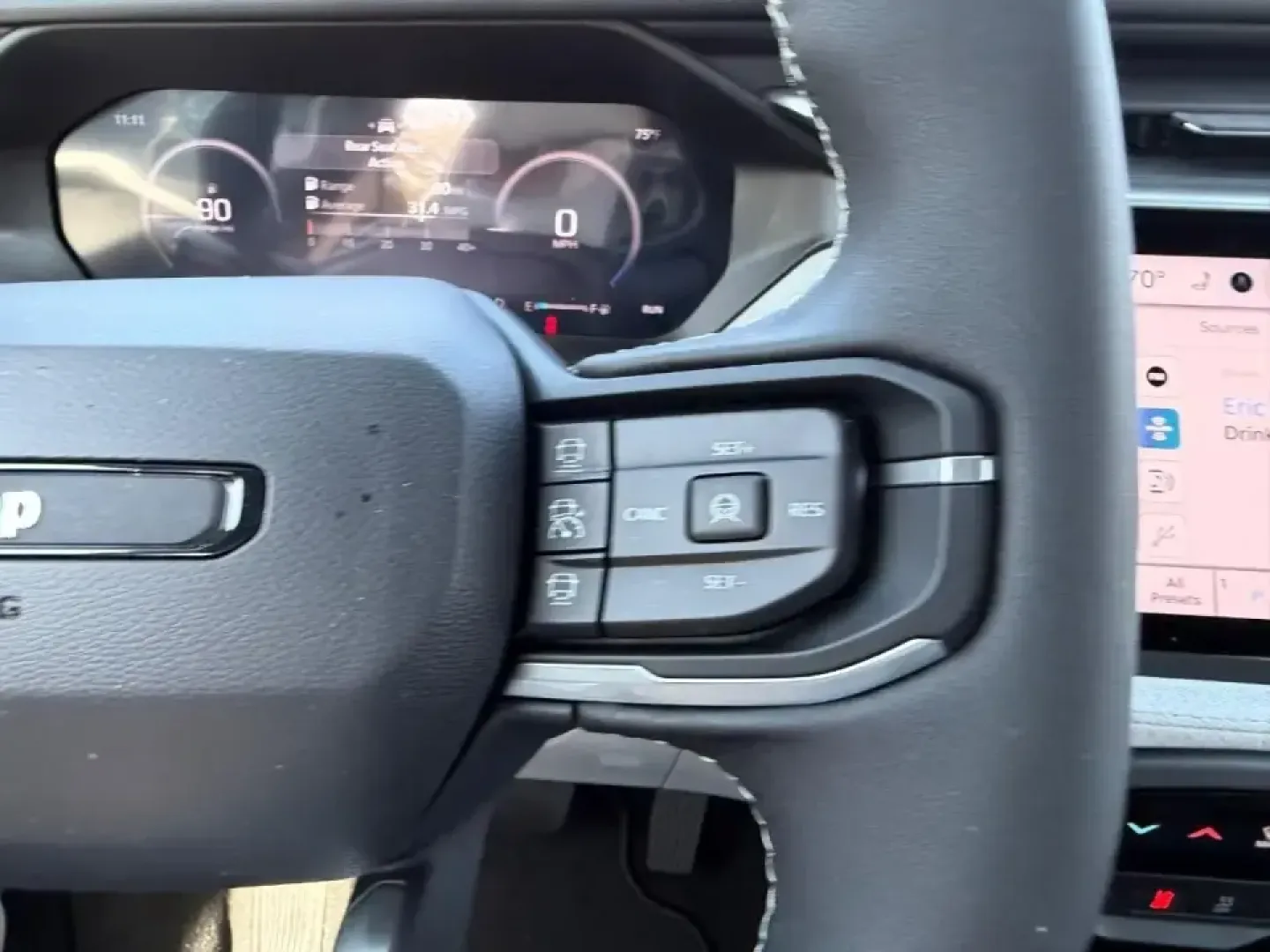 2026 /Arctic/Black Cloth Jeep Cherokee Laredo (3C4PJMB28TT) with an 1.6L engine, located at 970 Woodlawn Dr., Farmington, MO, 63640, (573) 431-7800, 37.825642, -90.468674 - Whether you're juggling school drop-offs, commuting down Highway 67, or planning a weekend escape to St. Joe State Park, a capable hybrid SUV can make everyday life smoother-and a lot more fun. This **2026 Jeep Cherokee Limited 4x4 Hybrid** in **White** is built for drivers who want modern efficienc - Photo#12