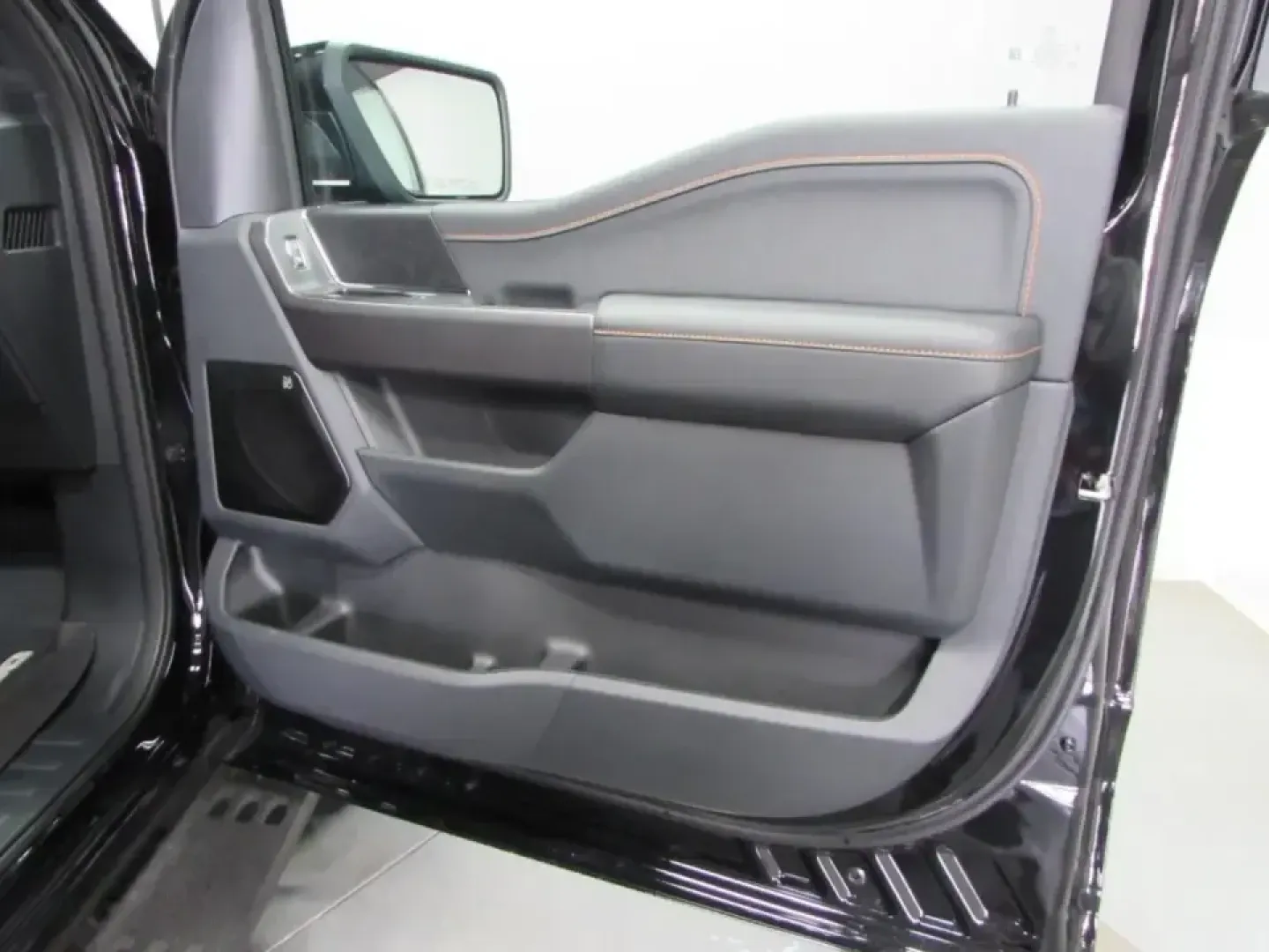 2026 /Black Ford F-150 Tremor (1FTFW4L55TF) with an 5.0L engine, Automatic transmission, located at 12836 Highway 21, De Soto, MO, 63020, (636) 337-7777, 38.151867, -90.575615 - Weekend adventures, jobsite mornings, and long highway hauls all feel easier when your truck is built to handle Missouri's changing weather and your packed schedule. If you're looking for a capable, confidence-inspiring pickup that can cruise comfortably to St. Louis, tackle gravel backroads outside - Photo#15