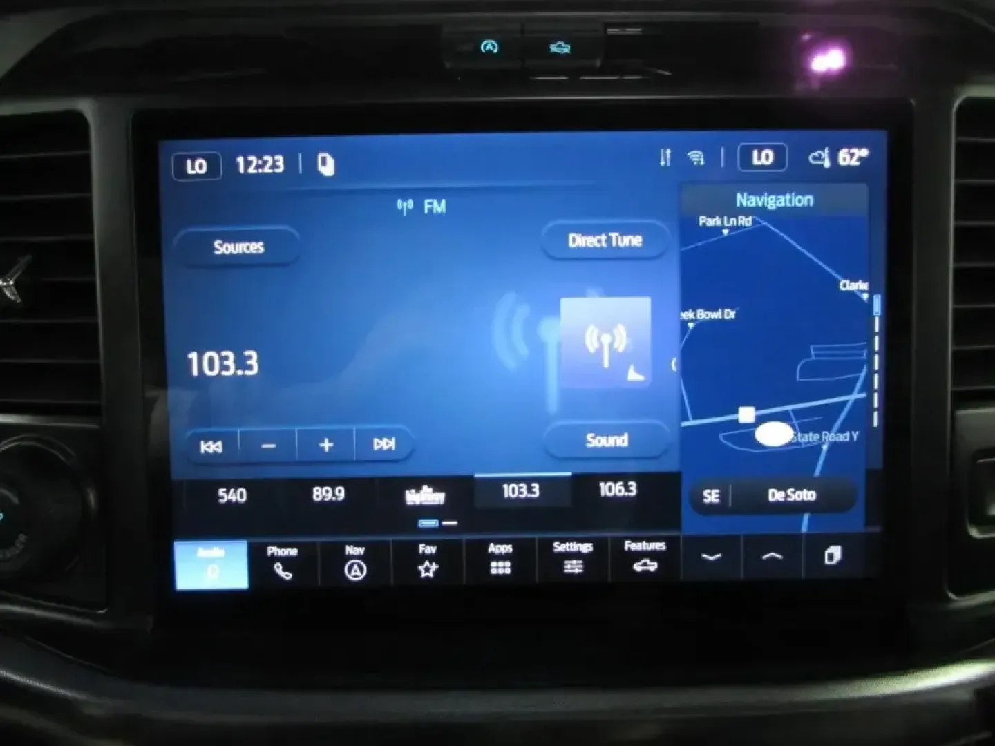 2026 /Black Ford F-150 Tremor (1FTFW4L55TF) with an 5.0L engine, Automatic transmission, located at 12836 Highway 21, De Soto, MO, 63020, (636) 337-7777, 38.151867, -90.575615 - Weekend adventures, jobsite mornings, and long highway hauls all feel easier when your truck is built to handle Missouri's changing weather and your packed schedule. If you're looking for a capable, confidence-inspiring pickup that can cruise comfortably to St. Louis, tackle gravel backroads outside - Photo#26