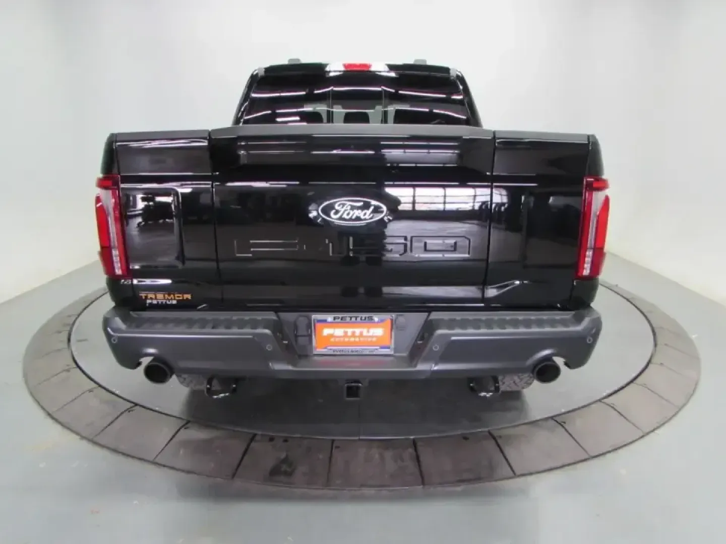 2026 /Black Ford F-150 Tremor (1FTFW4L55TF) with an 5.0L engine, Automatic transmission, located at 12836 Highway 21, De Soto, MO, 63020, (636) 337-7777, 38.151867, -90.575615 - Weekend adventures, jobsite mornings, and long highway hauls all feel easier when your truck is built to handle Missouri's changing weather and your packed schedule. If you're looking for a capable, confidence-inspiring pickup that can cruise comfortably to St. Louis, tackle gravel backroads outside - Photo#5