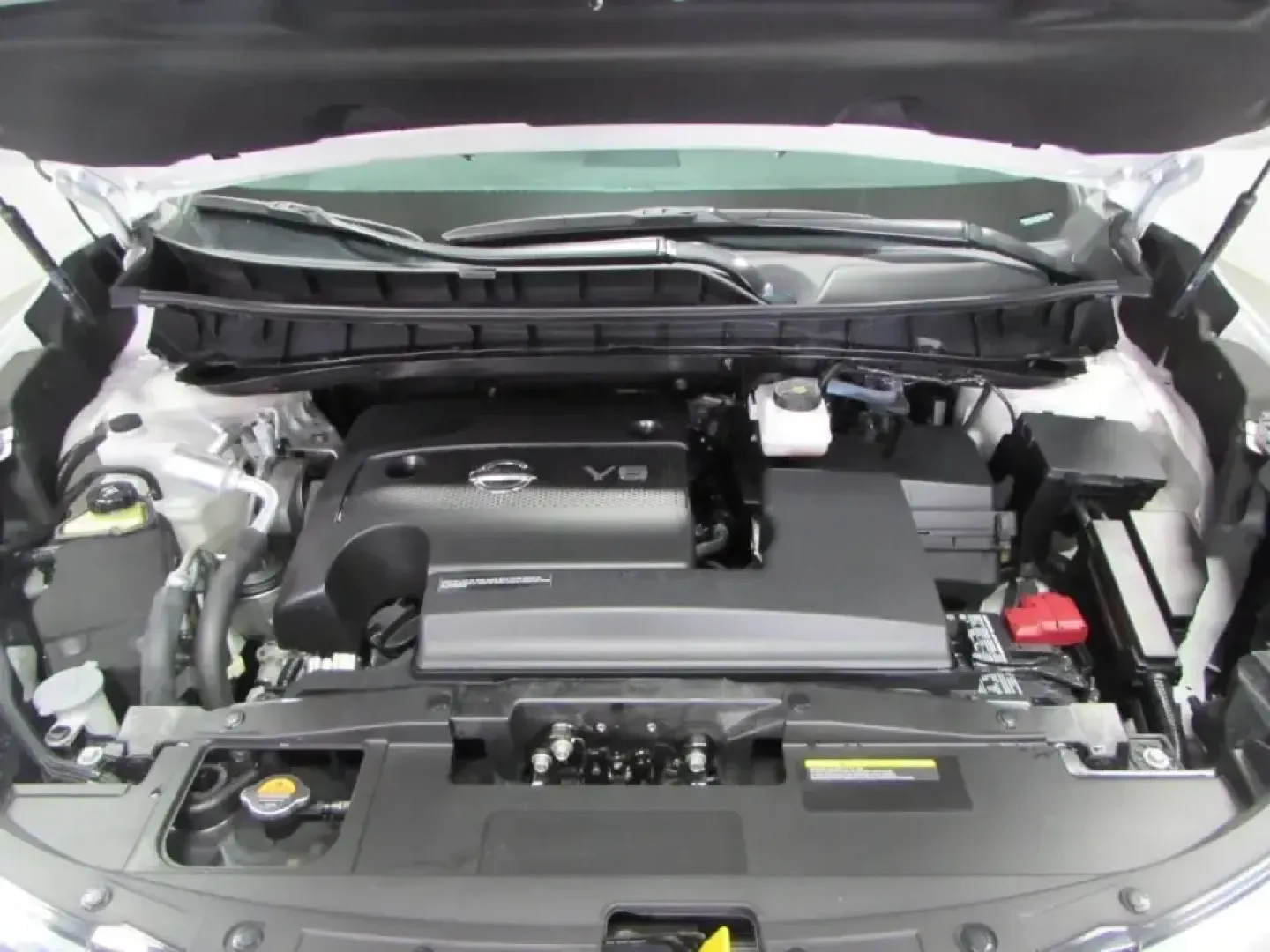 2024 /Cashmere Nissan Murano SL (5N1AZ2CS5RC) with an 3.5L V6 DOHC 24V engine, Automatic transmission, located at 12830 Highway 21, De Soto, MO, 63020, (636) 337-7777, 38.153099, -90.573624 - Make every day feel like a weekend getaway in this 2024 Nissan Murano SL AWD-an SUV that's equally at home on school drop-offs, long commutes into the metro, and spontaneous road trips through Missouri's backroads. With its confident All Wheel Drive grip and smooth, quiet ride, the Murano is a smart - Photo#9