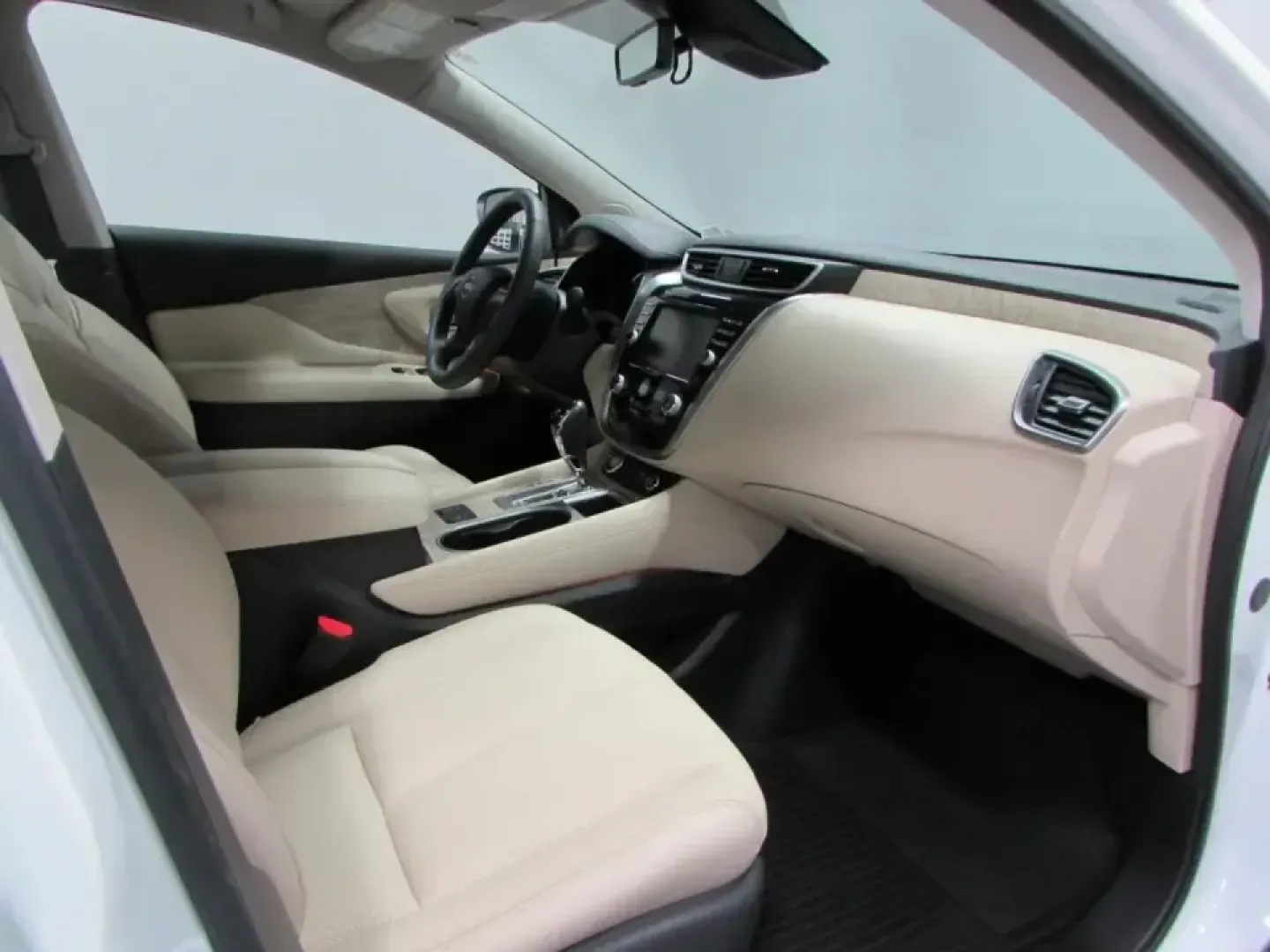 2024 /Cashmere Nissan Murano SL (5N1AZ2CS5RC) with an 3.5L V6 DOHC 24V engine, Automatic transmission, located at 12830 Highway 21, De Soto, MO, 63020, (636) 337-7777, 38.153099, -90.573624 - Make every day feel like a weekend getaway in this 2024 Nissan Murano SL AWD-an SUV that's equally at home on school drop-offs, long commutes into the metro, and spontaneous road trips through Missouri's backroads. With its confident All Wheel Drive grip and smooth, quiet ride, the Murano is a smart - Photo#16