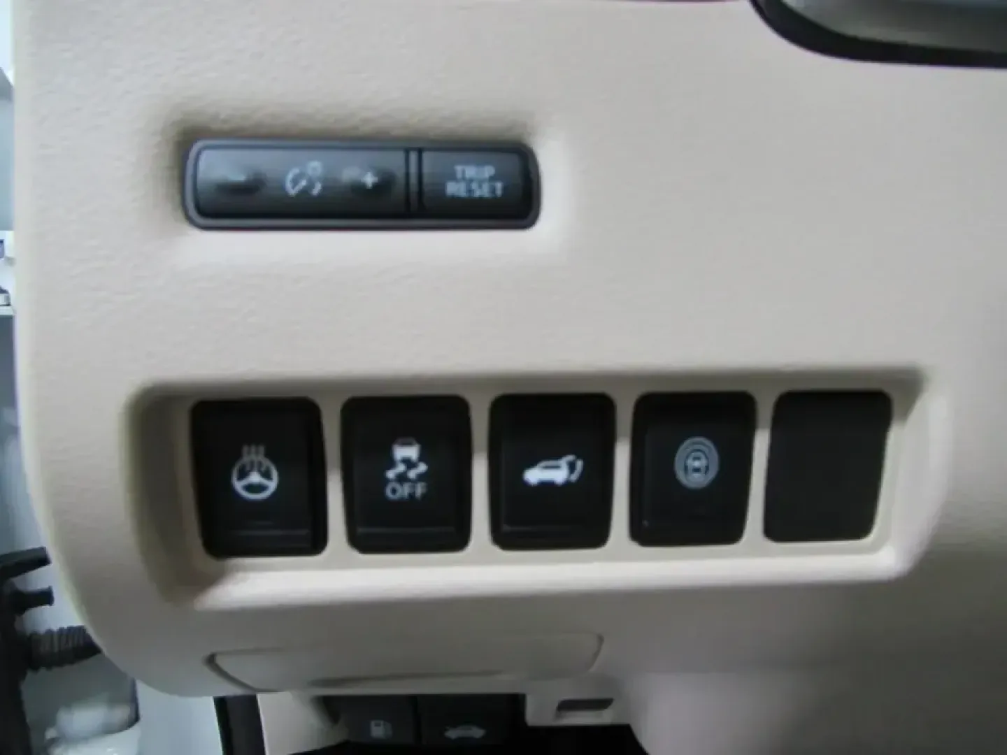 2024 /Cashmere Nissan Murano SL (5N1AZ2CS5RC) with an 3.5L V6 DOHC 24V engine, Automatic transmission, located at 12830 Highway 21, De Soto, MO, 63020, (636) 337-7777, 38.153099, -90.573624 - Make every day feel like a weekend getaway in this 2024 Nissan Murano SL AWD-an SUV that's equally at home on school drop-offs, long commutes into the metro, and spontaneous road trips through Missouri's backroads. With its confident All Wheel Drive grip and smooth, quiet ride, the Murano is a smart - Photo#22