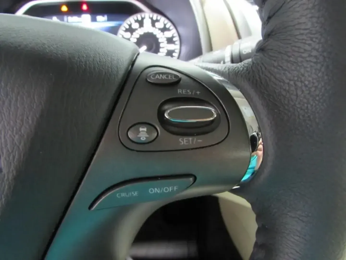 2024 /Cashmere Nissan Murano SL (5N1AZ2CS5RC) with an 3.5L V6 DOHC 24V engine, Automatic transmission, located at 12830 Highway 21, De Soto, MO, 63020, (636) 337-7777, 38.153099, -90.573624 - Make every day feel like a weekend getaway in this 2024 Nissan Murano SL AWD-an SUV that's equally at home on school drop-offs, long commutes into the metro, and spontaneous road trips through Missouri's backroads. With its confident All Wheel Drive grip and smooth, quiet ride, the Murano is a smart - Photo#25