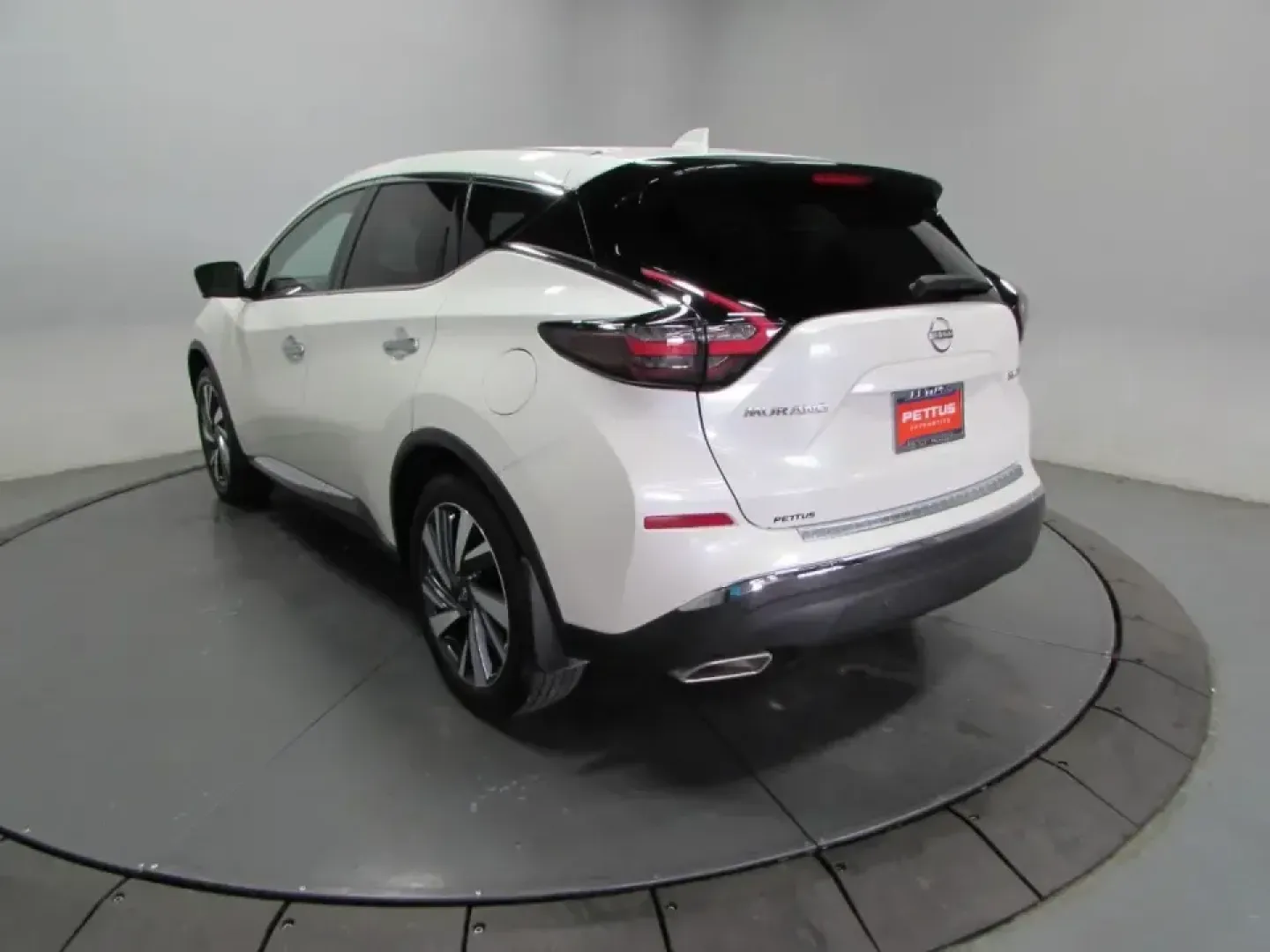 2024 /Cashmere Nissan Murano SL (5N1AZ2CS5RC) with an 3.5L V6 DOHC 24V engine, Automatic transmission, located at 12830 Highway 21, De Soto, MO, 63020, (636) 337-7777, 38.153099, -90.573624 - Make every day feel like a weekend getaway in this 2024 Nissan Murano SL AWD-an SUV that's equally at home on school drop-offs, long commutes into the metro, and spontaneous road trips through Missouri's backroads. With its confident All Wheel Drive grip and smooth, quiet ride, the Murano is a smart - Photo#4