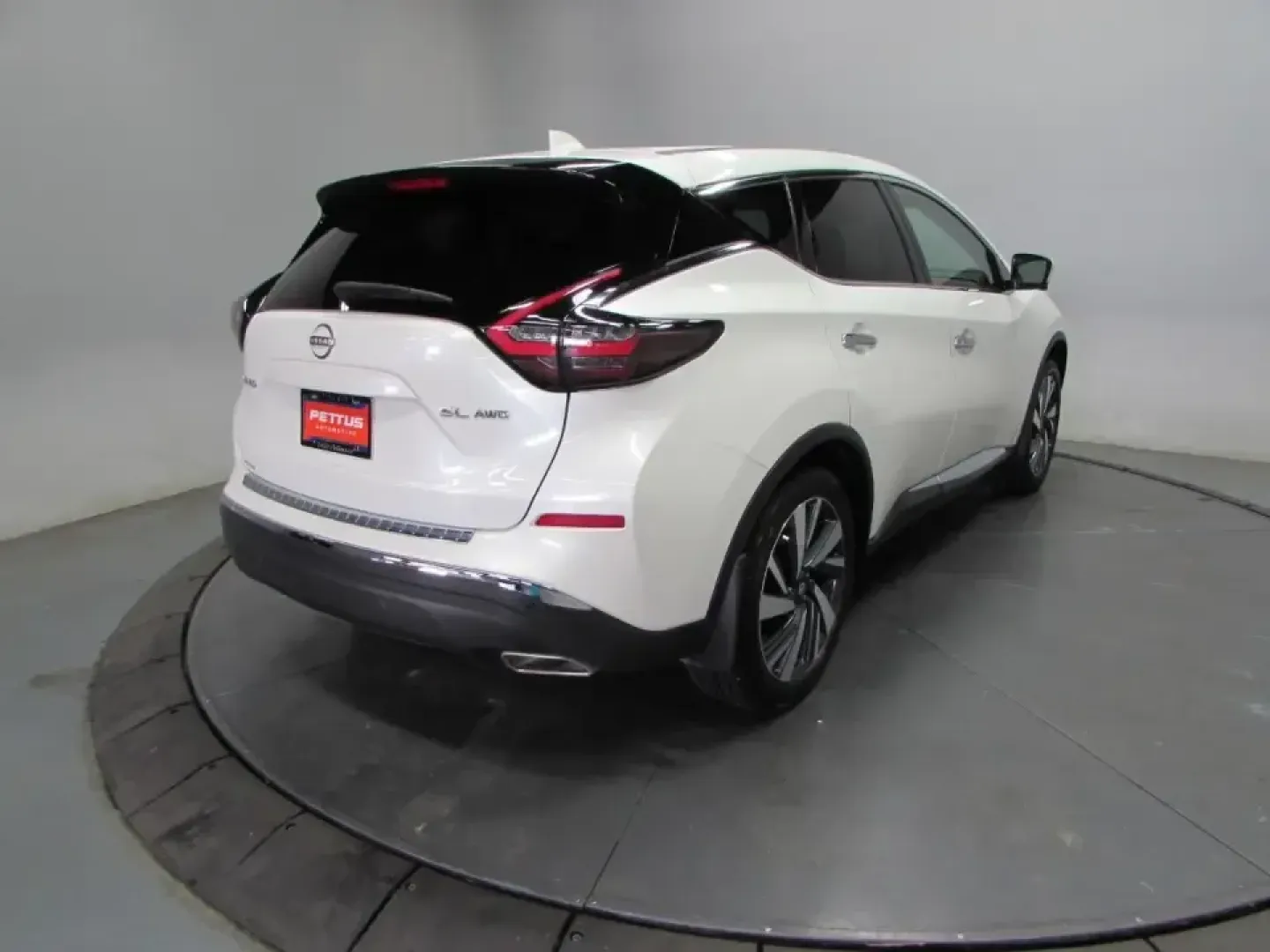2024 /Cashmere Nissan Murano SL (5N1AZ2CS5RC) with an 3.5L V6 DOHC 24V engine, Automatic transmission, located at 12830 Highway 21, De Soto, MO, 63020, (636) 337-7777, 38.153099, -90.573624 - Make every day feel like a weekend getaway in this 2024 Nissan Murano SL AWD-an SUV that's equally at home on school drop-offs, long commutes into the metro, and spontaneous road trips through Missouri's backroads. With its confident All Wheel Drive grip and smooth, quiet ride, the Murano is a smart - Photo#6