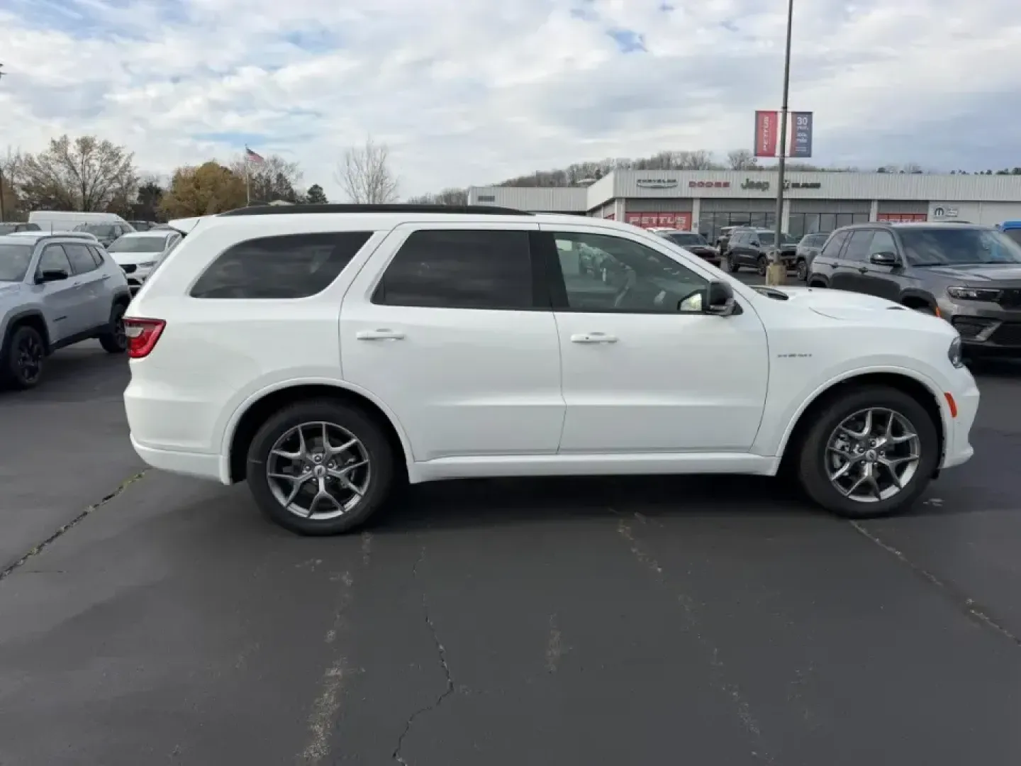 2026 /Black Leather Dodge Durango GT Plus HEMI V8 (1C4SDJCT8TC) with an 5.7L V8 HEMI MDS VVT engine, Automatic transmission, located at 970 Woodlawn Dr., Farmington, MO, 63640, (573) 431-7800, 37.825642, -90.468674 - Built for road trips to the Ozarks, busy school-week shuttles, and confident winter commutes on I-67, this 2026 Dodge Durango R/T AWD is the kind of SUV that fits real life in Farmington, Missouri-powerful when you want it, practical when you need it, and comfortable all week long. If your weekends - Photo#1