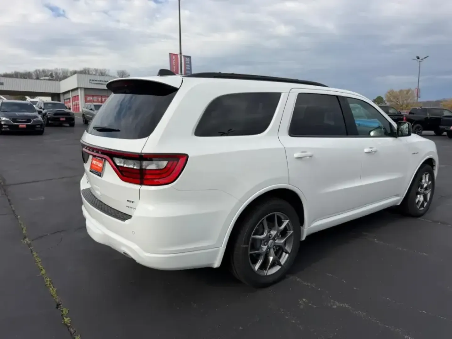 2026 /Black Leather Dodge Durango GT Plus HEMI V8 (1C4SDJCT8TC) with an 5.7L V8 HEMI MDS VVT engine, Automatic transmission, located at 970 Woodlawn Dr., Farmington, MO, 63640, (573) 431-7800, 37.825642, -90.468674 - Built for road trips to the Ozarks, busy school-week shuttles, and confident winter commutes on I-67, this 2026 Dodge Durango R/T AWD is the kind of SUV that fits real life in Farmington, Missouri-powerful when you want it, practical when you need it, and comfortable all week long. If your weekends - Photo#2