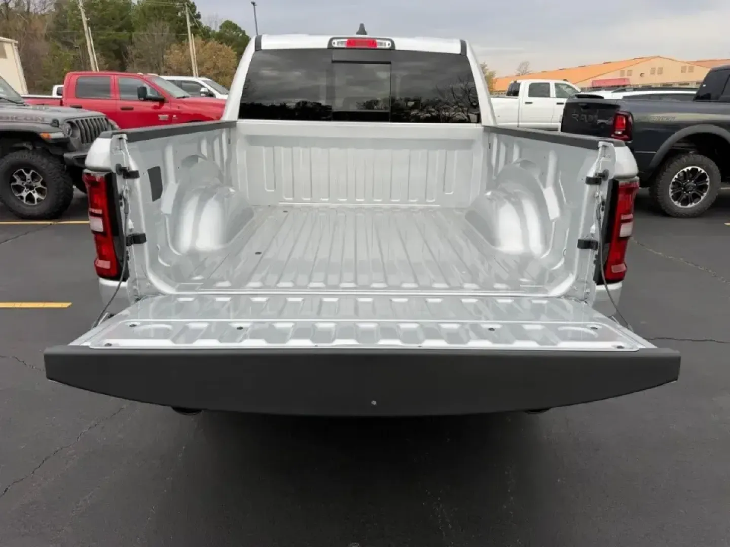 2026 /Diesel Gray/Black Cloth Ram 1500 Big Horn/Lone Star (1C6SRFFP3TN) with an 3.0L Straight 6 engine, 8A transmission, located at 970 Woodlawn Dr., Farmington, MO, 63640, (573) 431-7800, 37.825642, -90.468674 - Whether you're hauling gear for a weekend at St. Joe State Park, towing a trailer out toward the Mark Twain National Forest, or just want a confident daily driver for Highway 67 and the commute around town, this 2026 Ram 1500 Big Horn Crew Cab SWB 4WD is built for real life in Southeast Missouri. Wi - Photo#4